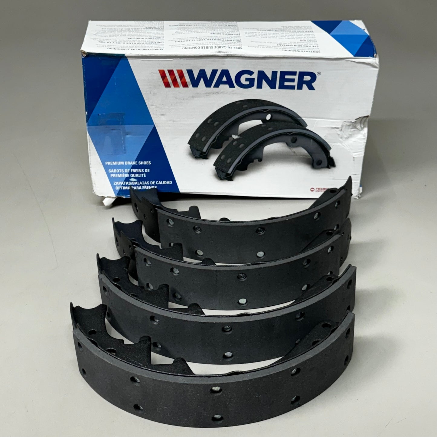 WAGNER QS Ceramic Disc Brake Shoes Set 9 1/2" x 5" Black Z151R