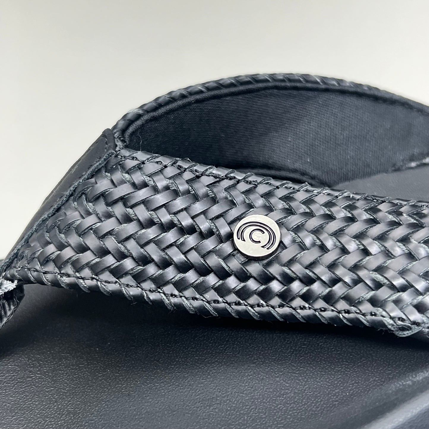 COBIAN Palmilla Braided Synthetic Leather Strap Sandals Women's Sz 7 EU 37 Black PAL25-001-07