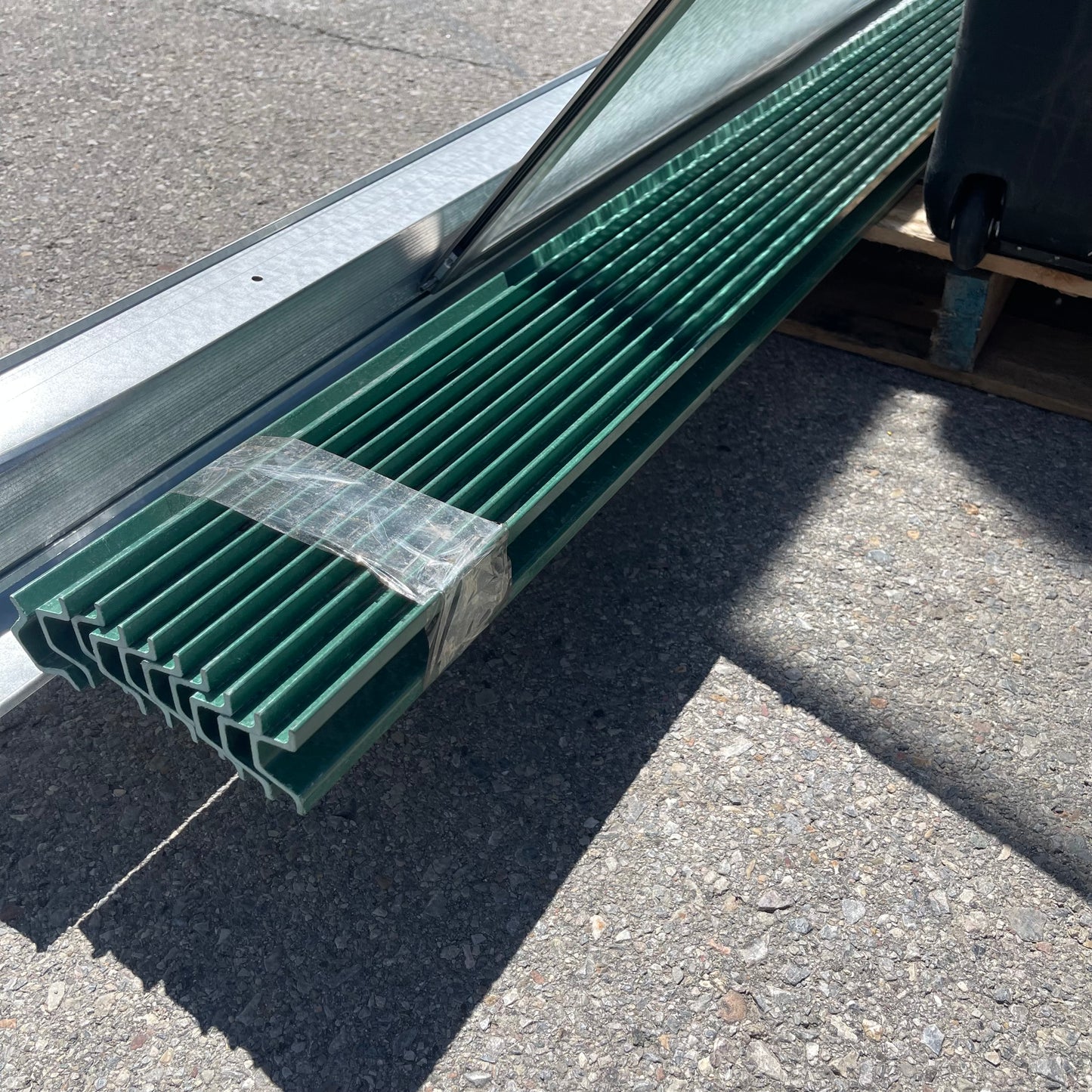 ZA@ Pallet of MIXED Glass Shower Door, Skyline Protective Case, Tool Boxes, & More! (AS-IS)