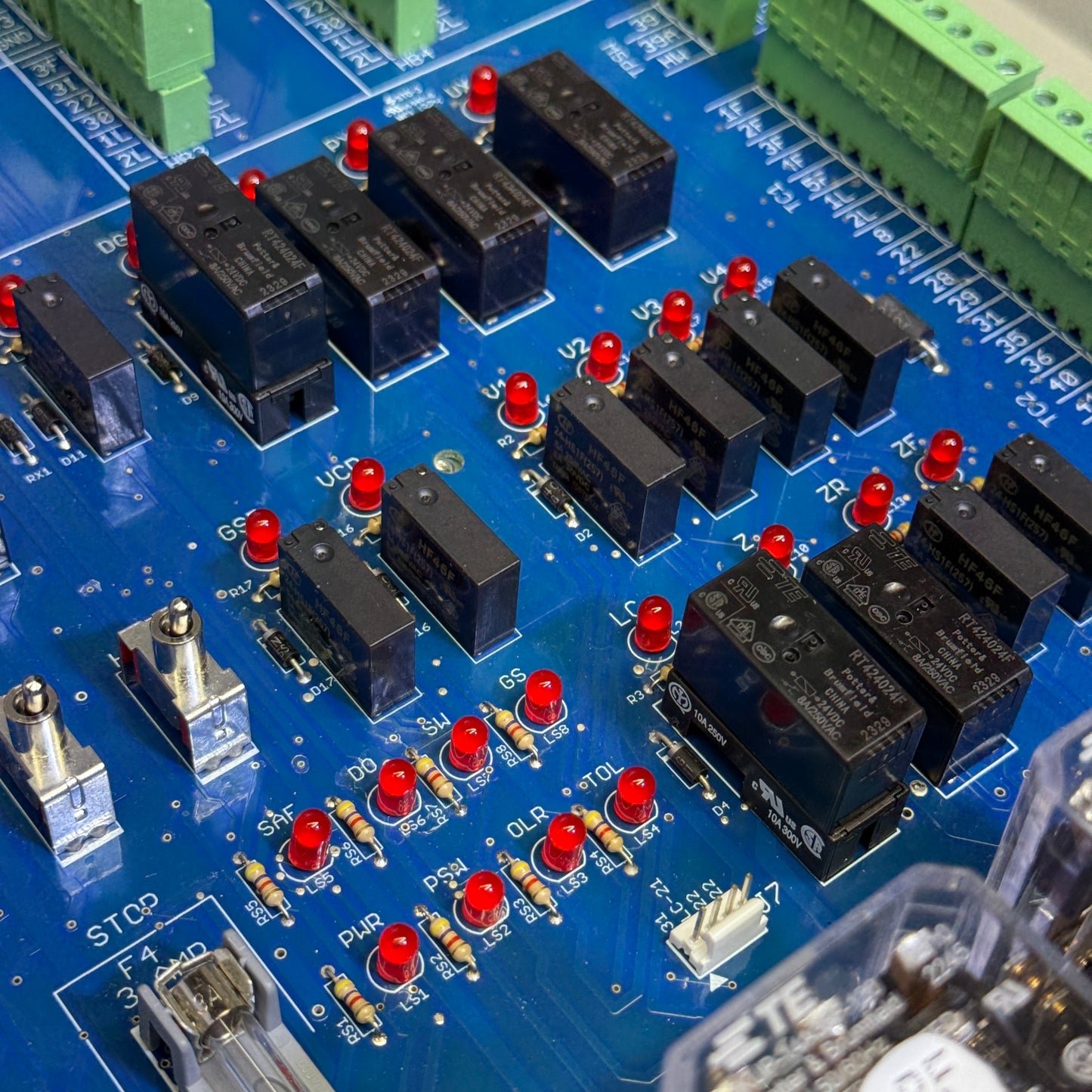 Microprocessor-Based Enclosed Elevator Control Panel w/ MITSUBISHI FR-D700 VFD