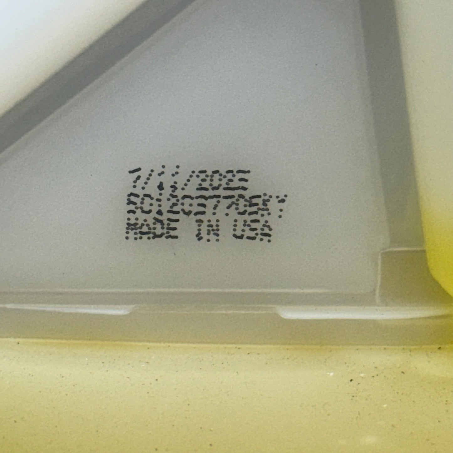 ZA@ DIVERSEY PROMINENCE 6PK Heavy Duty Floor Cleaner 946ml BB: 07/25 8 1/2”Hx4 1/2”Lx3”W Yellow C
