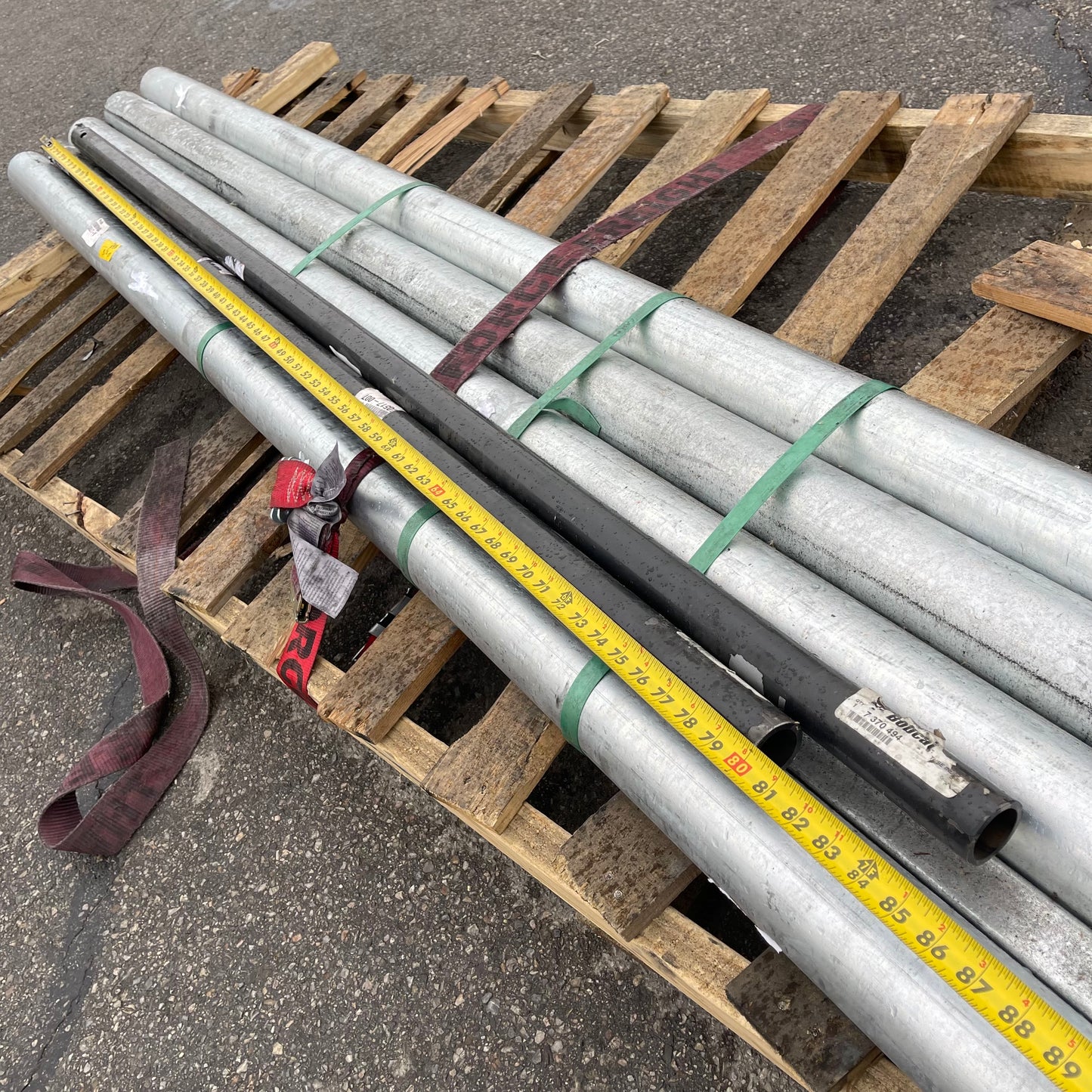 ZA@ Pallet of NUCOR Electrical Metallic Tubing 120” x 3.5” (AS-IS)