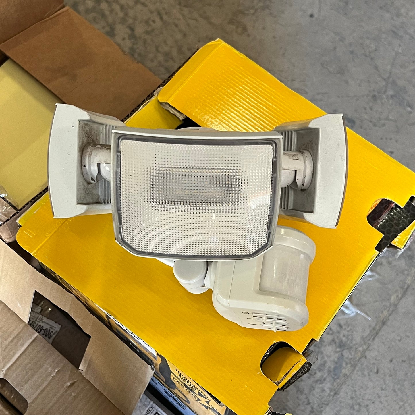 ZA@ Pallet of MIXED In Wall Shower Cubby, Cat Battery Pack for Car Starting (tested Turns On), Cabinet Hardware & More!!! (AS-IS)