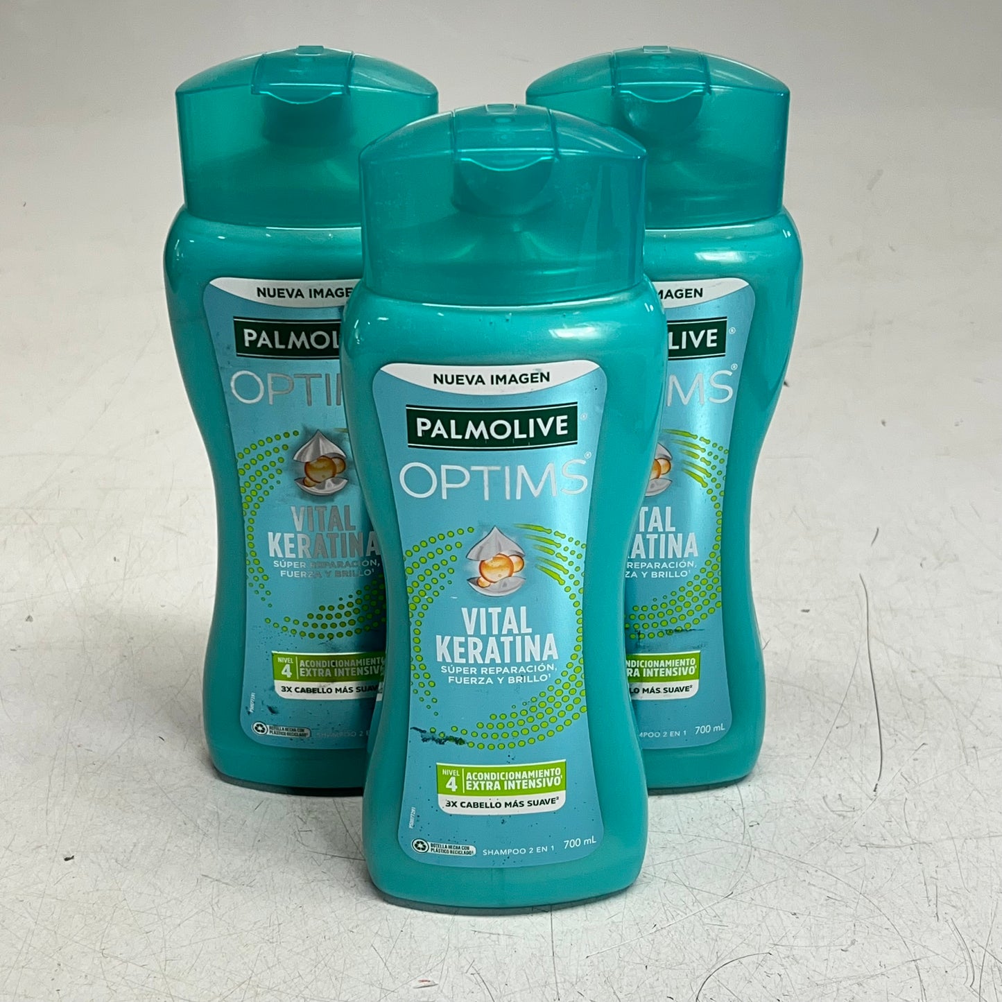 PALMOLIVE OPTIMS (3 PACK) 2-in-1 Shampoo Vital Keratin Super Repair 700 Ml
