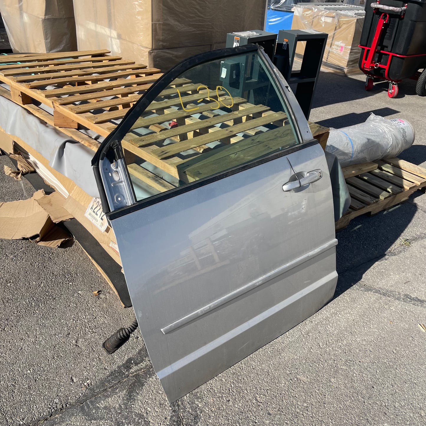 ZA@ DODGE Left Front Door for Grand Caravan 2012 Silver (AS-IS)