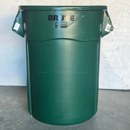 ZA@ BRUTE RUBBERMAID Green Garbage 55Gal Sz 33”Hx25.5”D (New)