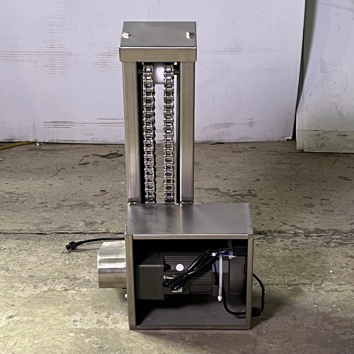 Fresh Corn Thresher 208V 18" x 18" x 48"H SLLIJX250307001 (AS-IS, Aesthetic Damage)