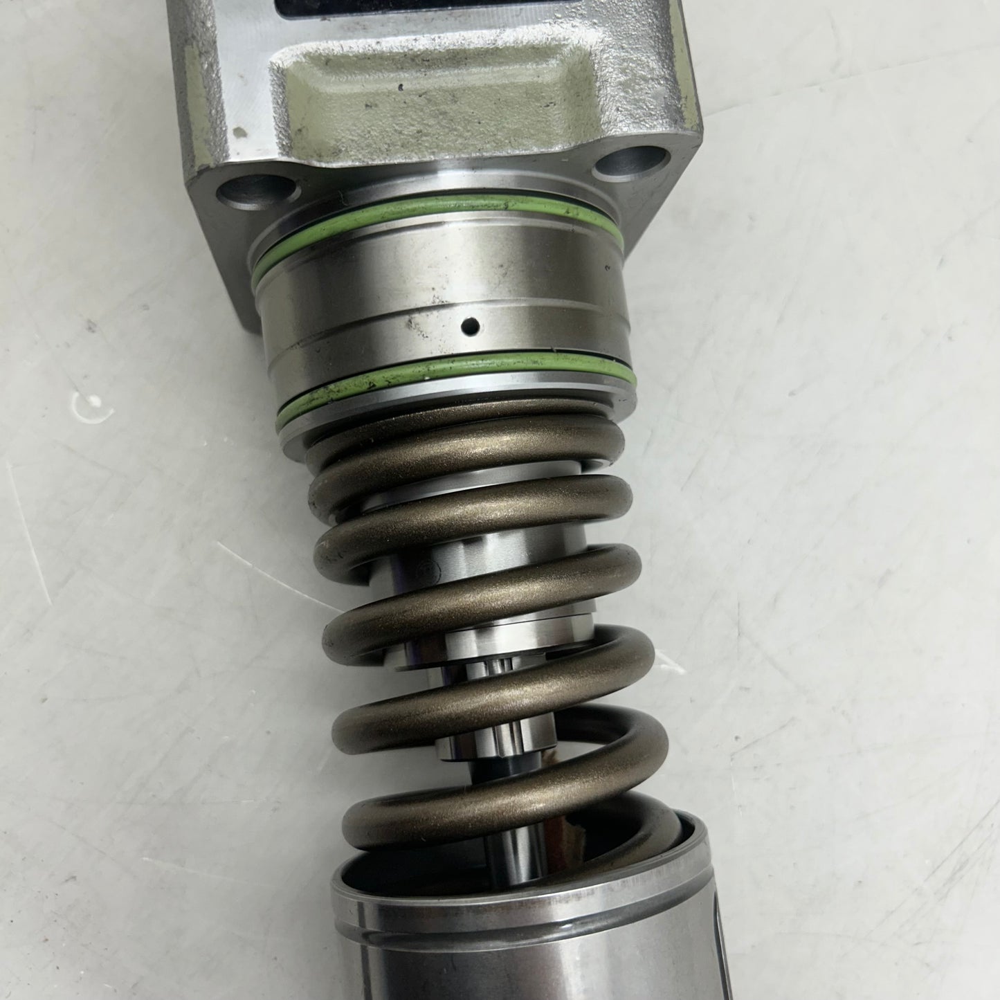 BOSCH Locomotive Fuel Injection Pump 15" Grey 332X116R (Distressed Packaging)