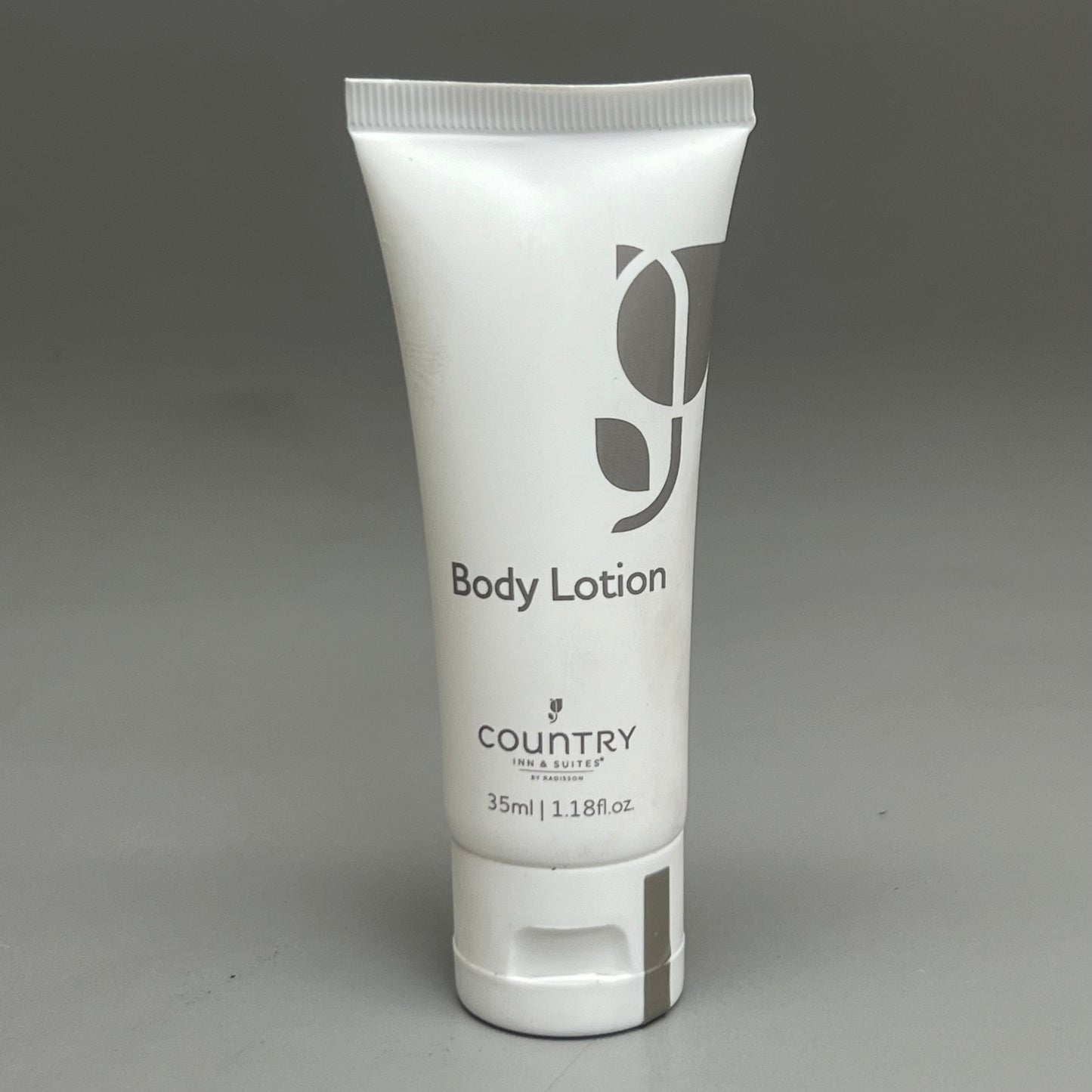 BODY LOTION 10 Pack Country Inn & Suites 1.18 fl oz White