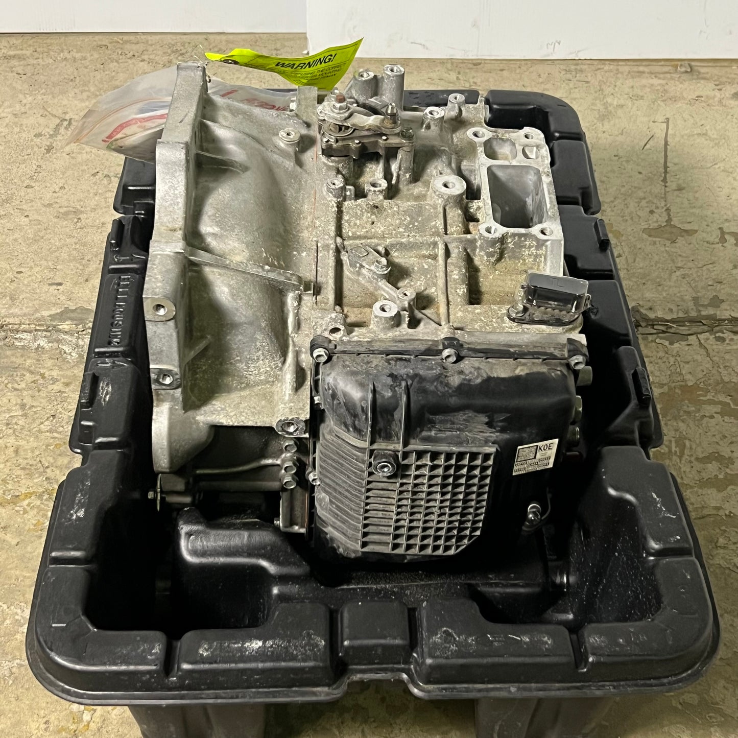 TOYOTA Automatic Transmission Sz 19" L x 15" W x 14" H 30510-0R080-84