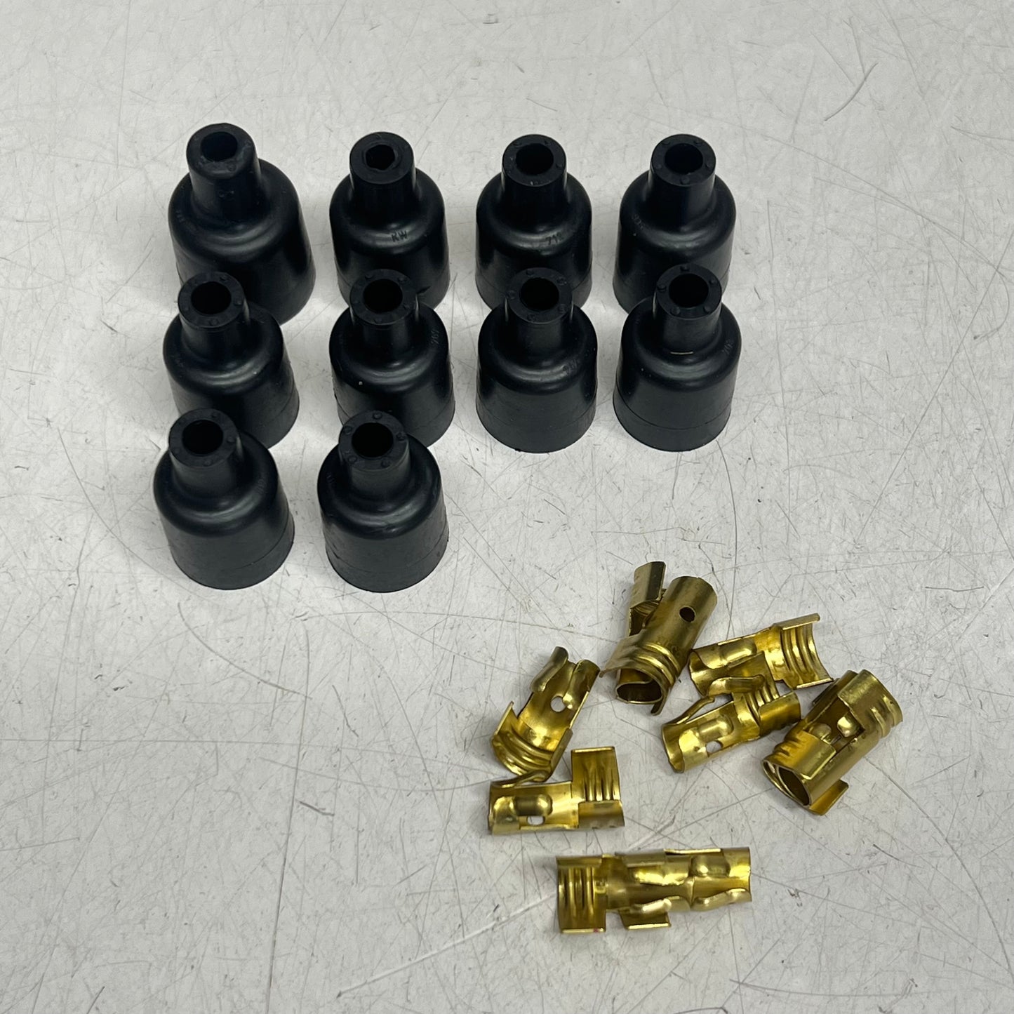 TAYLOR CABLE (2 PACK) Socket Dist Boot/tml Kit 180 Degrees Black/Gold 46059