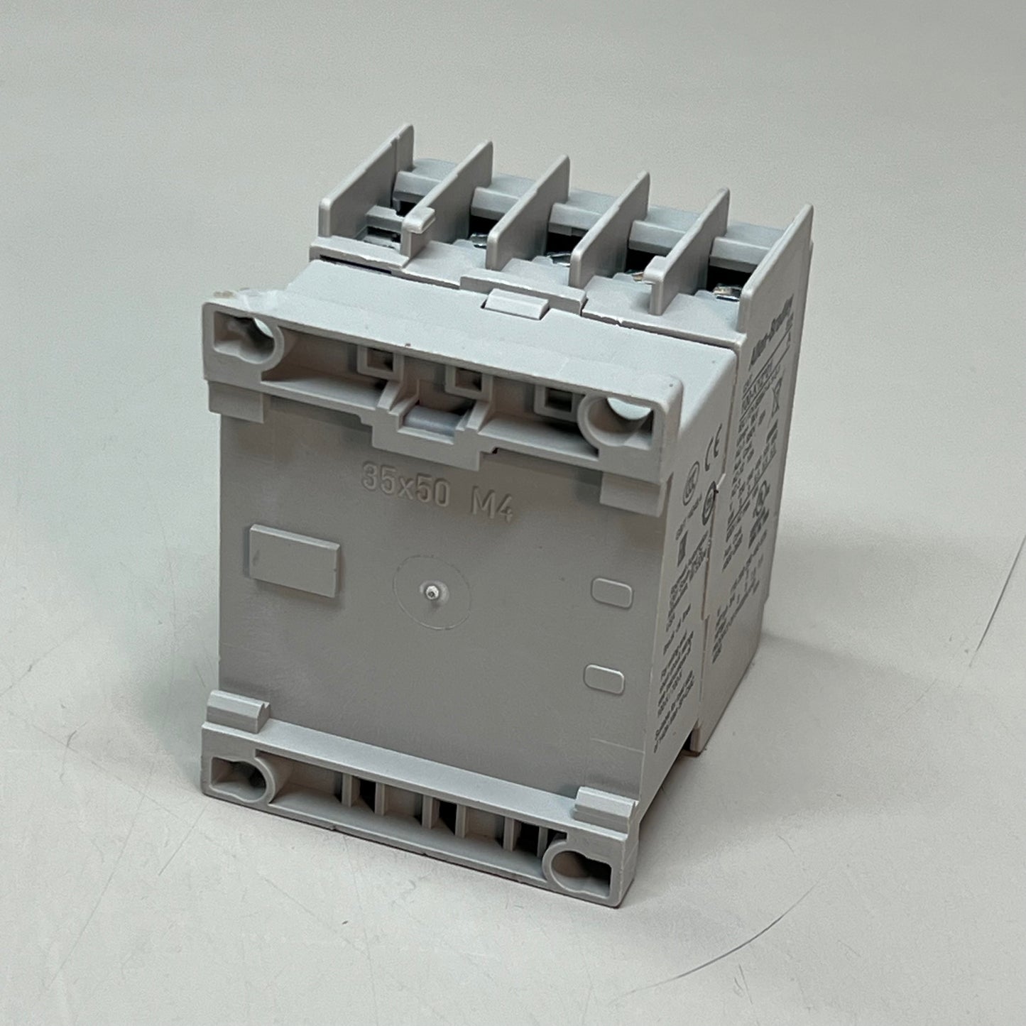 ALLEN BRADLEY Mini Contactor 12 Amp IEC 24 VDC 3 Pole 18-12 AWG 100-K12DJ01