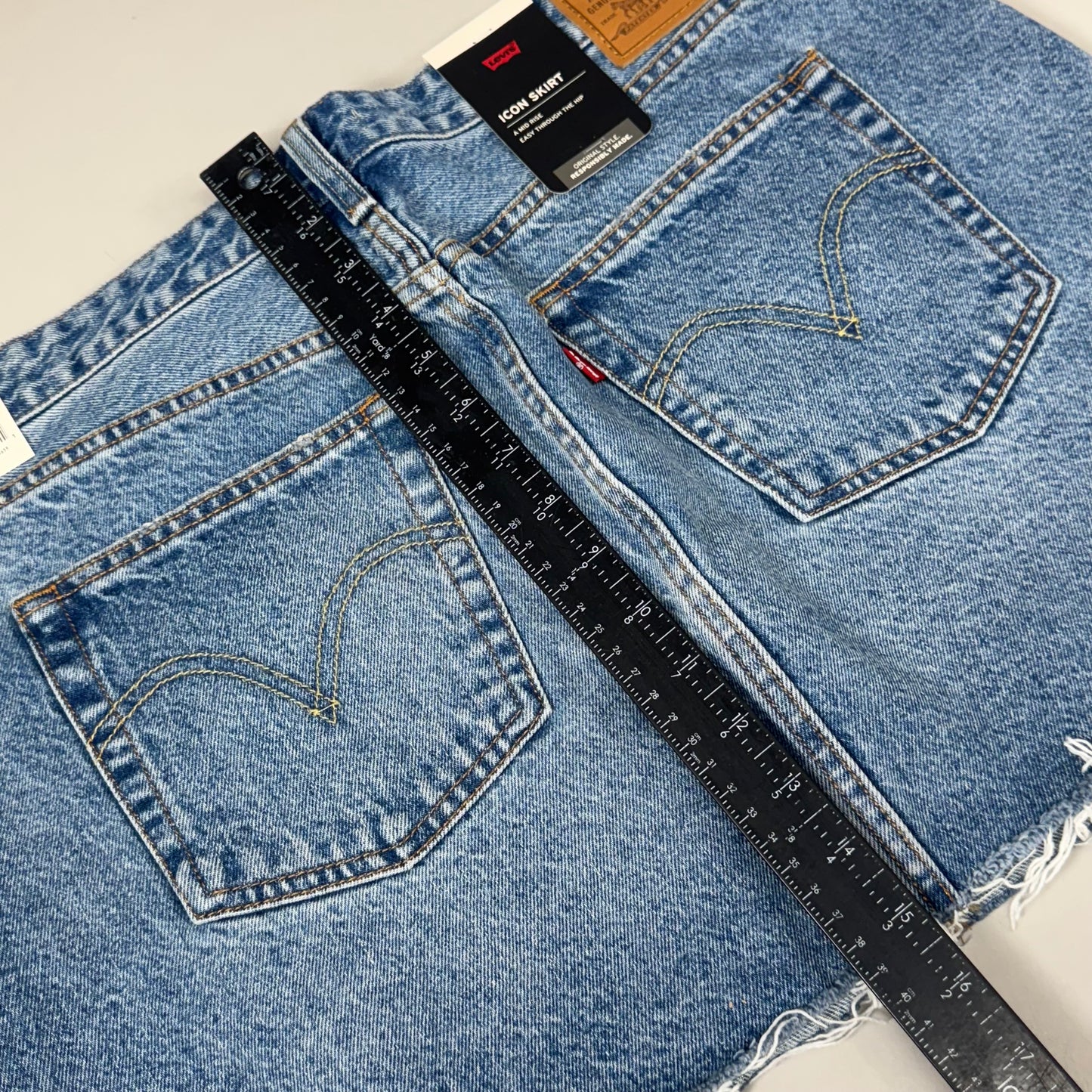 LEVIS Recrafted Icon Skirt Mid Rise Original Women's Sz 32 Novel Notion Med Wash