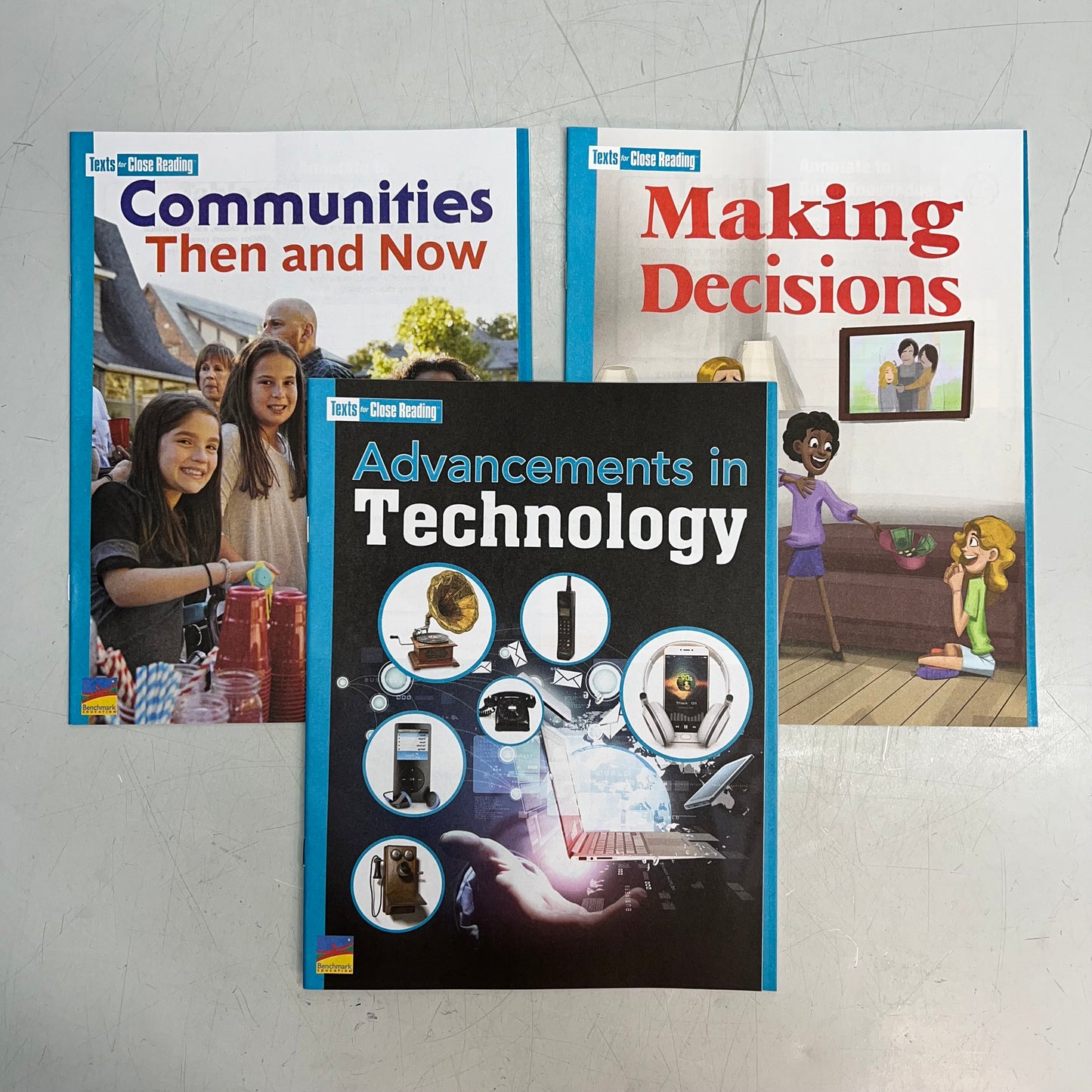 BENCHMARK Advance (National Edition) Gr. 3 Texts Close Reading Paperback Y49165