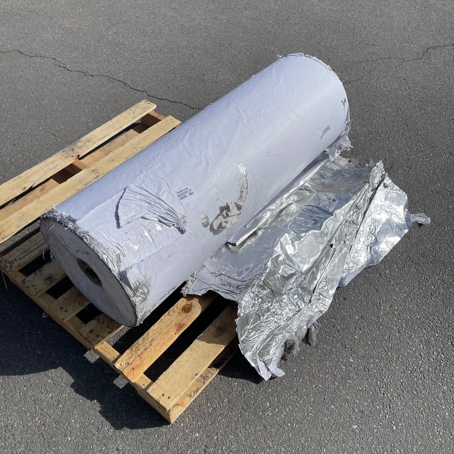 ZA@ Pallet of MIXED Large White Back Aluminum/tin Foil Roll 48” (AS-IS)