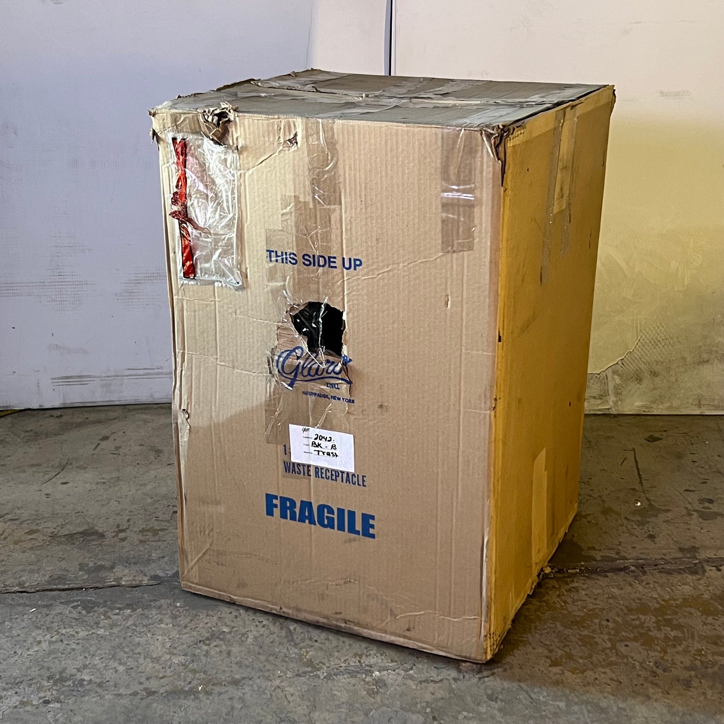 CLARO 35 Gal Metal Trash Can Sz 20"D x 30"H Black