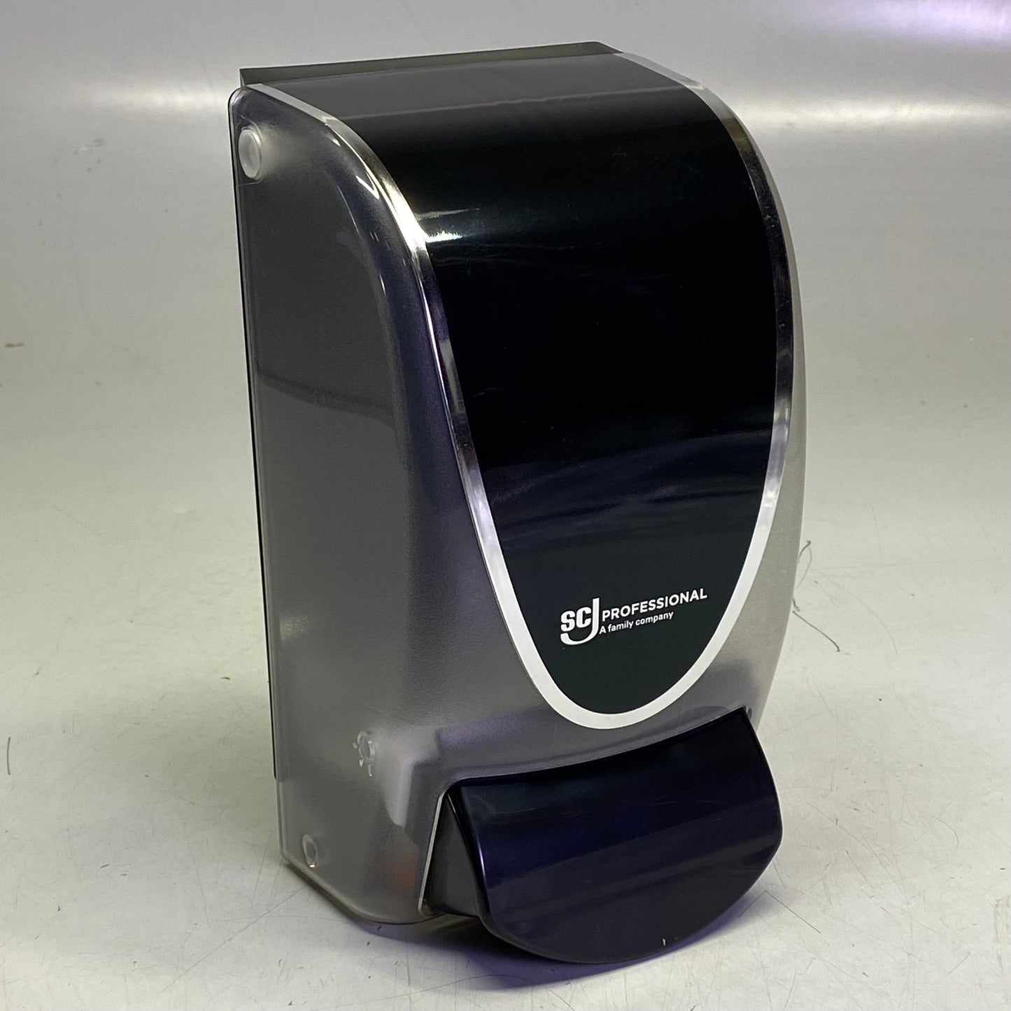 SCJ PROFESSIONAL 1 Liter Transparent Black And Chrome Soap Manual Dispenser 9"H x 5"L x 4.5"W TPB1LDSO