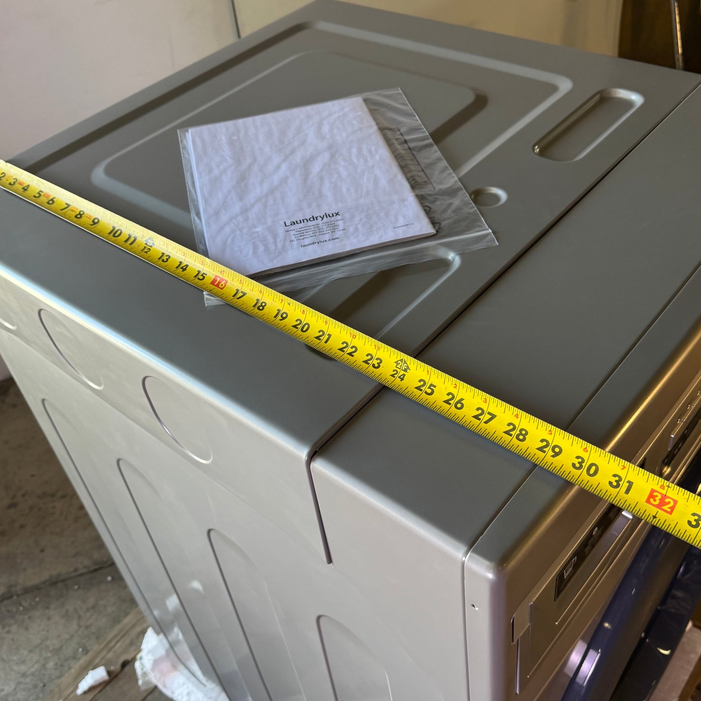 LAUNDRYLUX Commercial Laundry, Front Load Washing Machine Sz 27"W x 30"L x 45"H, WHLFP817MC2CW2