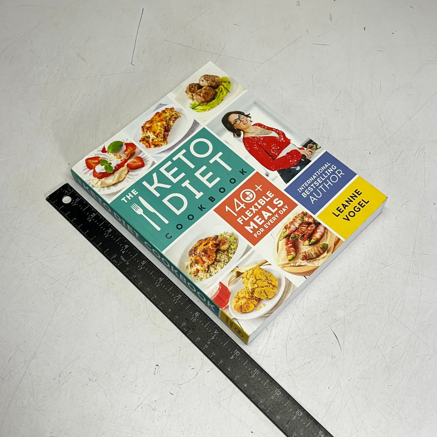 THE KETO DIET COOKBOOK 140+ Flexible Meals Paperback Book by Leanne Vogel