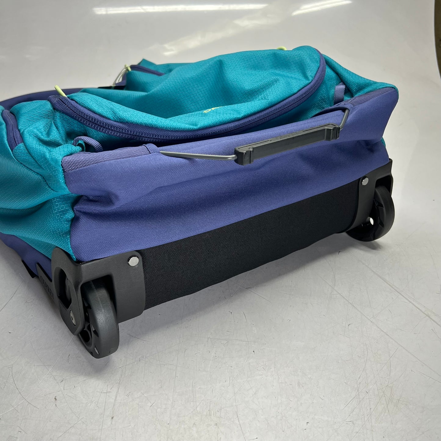 OSPREY Daylite Wheeled Duffel Lightweight 85L Blue Spikemoss/Alkaline 10006125