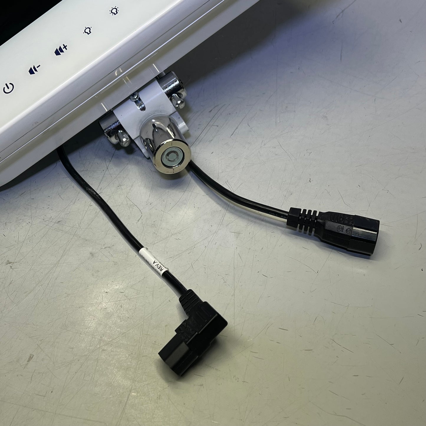 OPTOVUE Optical Medical Panel PC Module Input 12VDC 8.33A White 911G690WMP226J