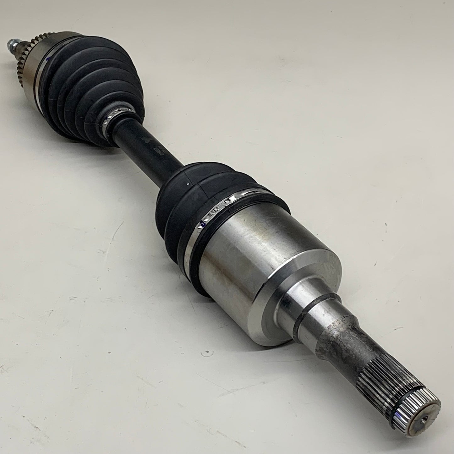 NAPA Premium CV Drive Axle Grooved 31 Spline 25.31" for Ford & Lincoln 94-0356