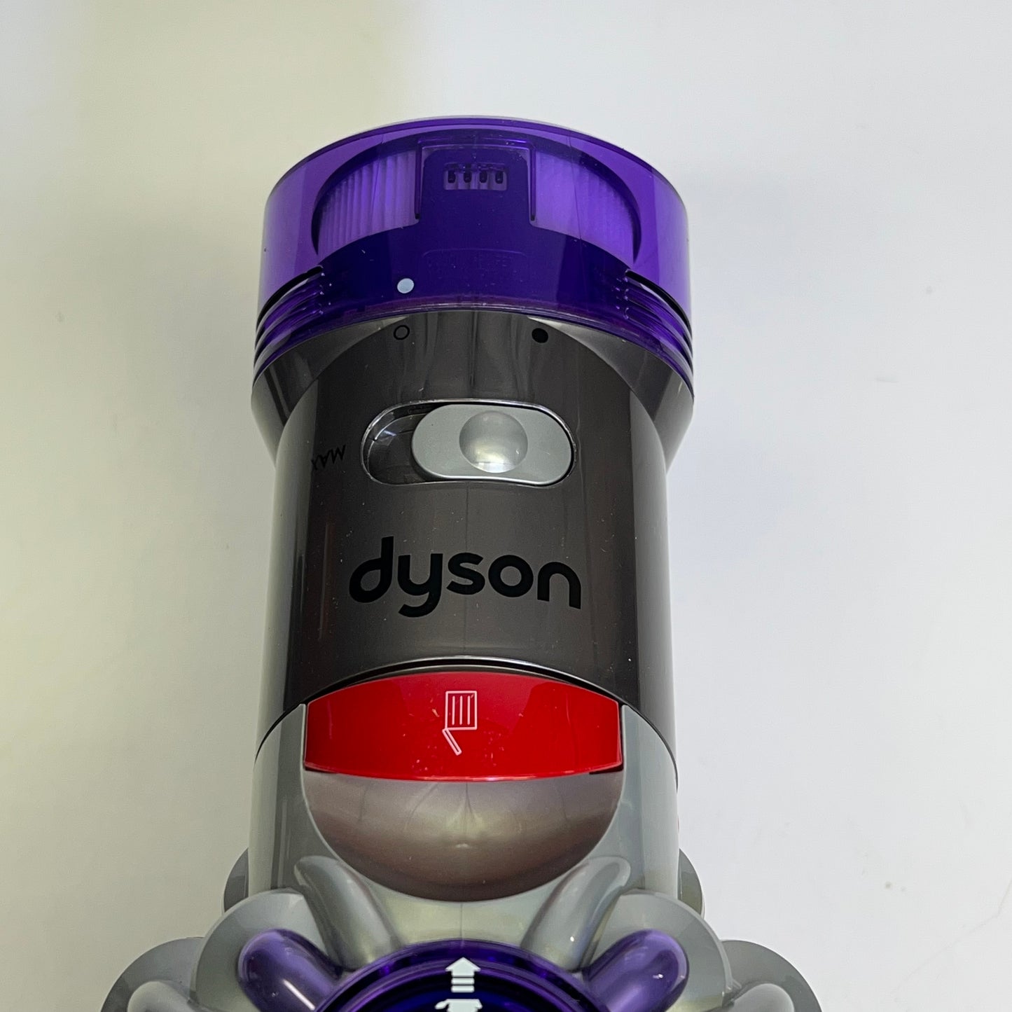 DYSON V8 Cordless Vacuum W/ Attachments 115 Air Watts Suction 400473-011