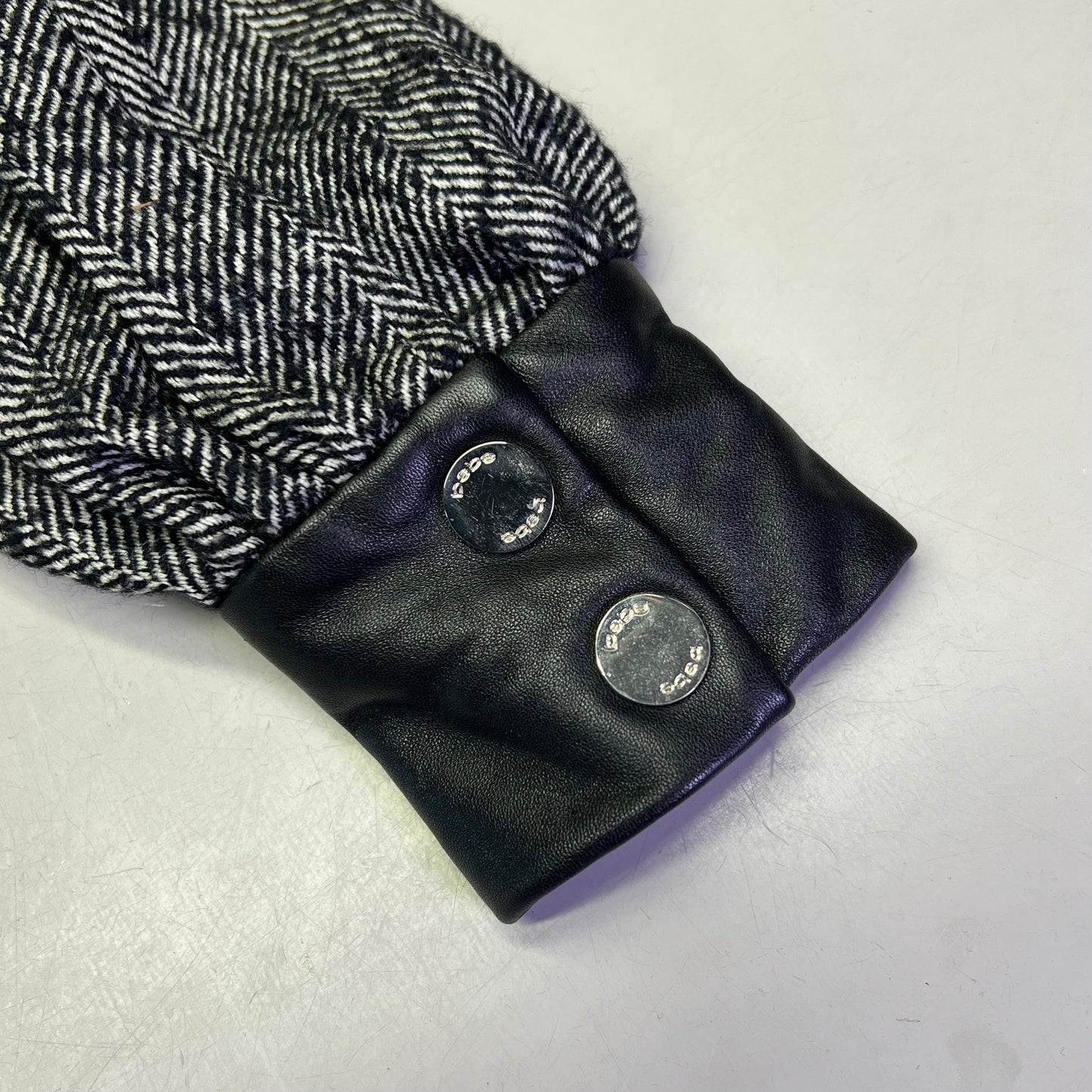 BEBE Under Collar Bling Cropped Wool Sweater Leather Trim Women's Sz S Black