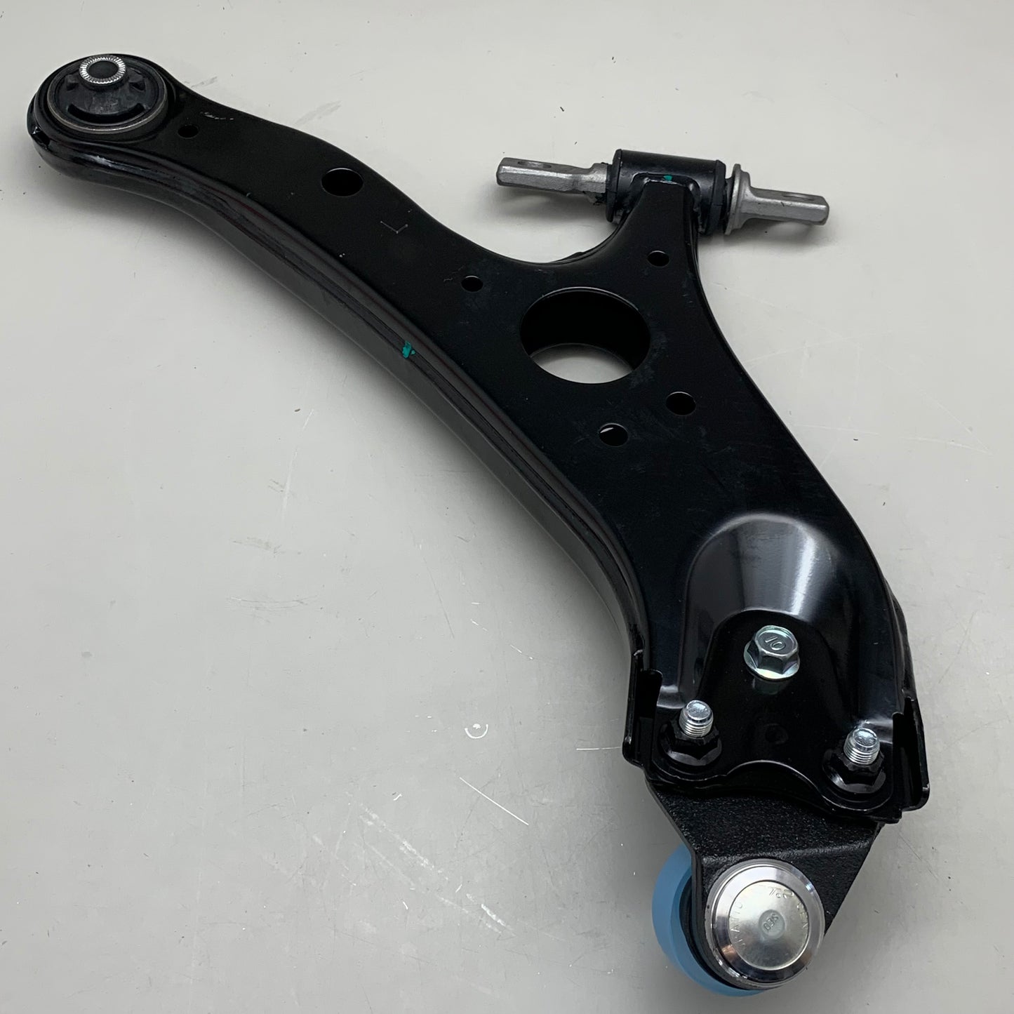 CTR Front Right Lower Control Arm and Ball Joint Assembly for Hyundai & Kia CQ0355X