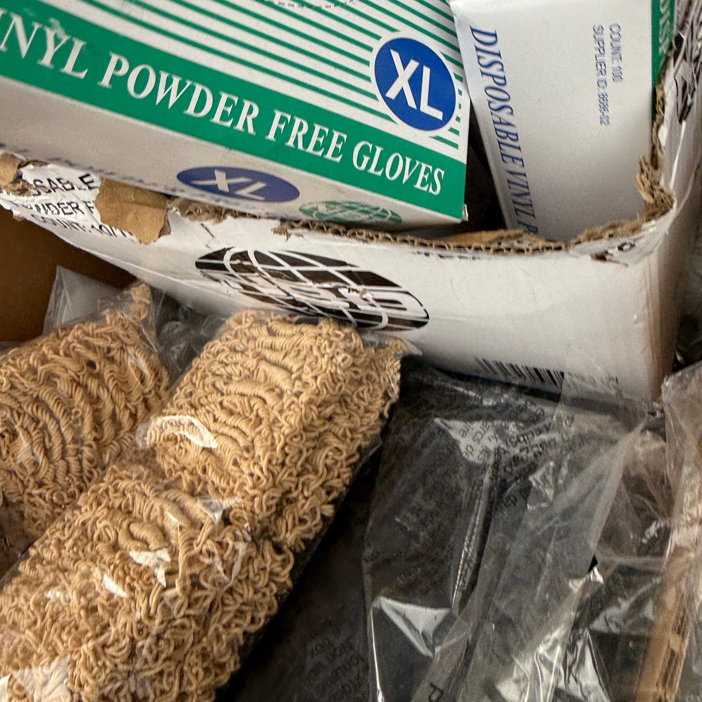 ZA@ Pallet of MIXED XL Vinyl Gloves, Mousepads, Ocean Creatures, $100 Currency Bands, Tampons, Pregnancy Tests, & MORE! (AS-IS)