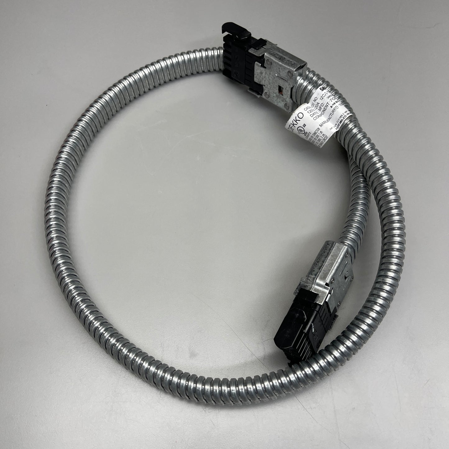 DEKKO 4'x 1" flexible conduit Ceiling Power Entry 580003.1.16 10 Wire 8-10 (New)