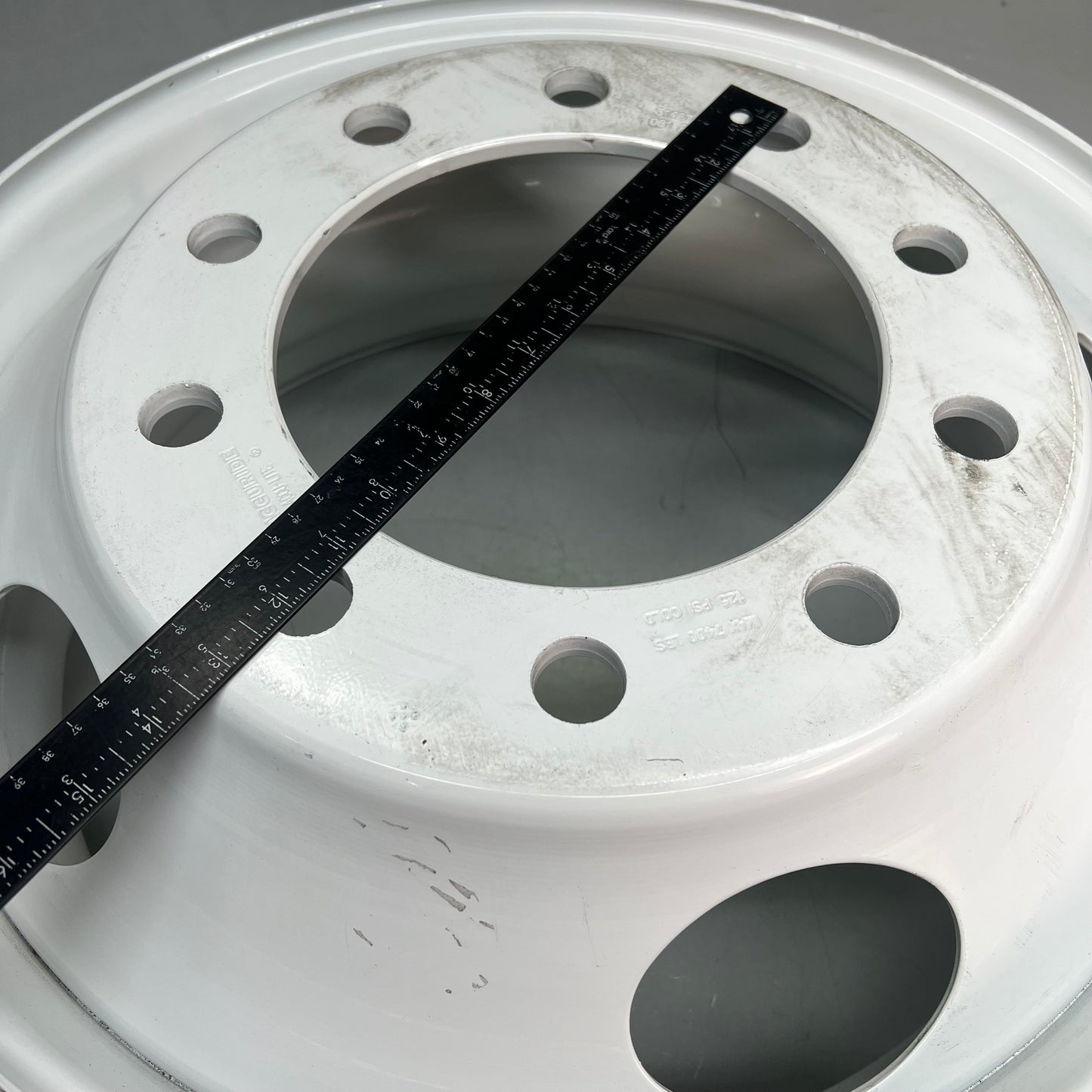 ACCURIDE Accu-Lite Commercial Vehicle Steel Wheel Max 7400lbs 125PSI White 51487