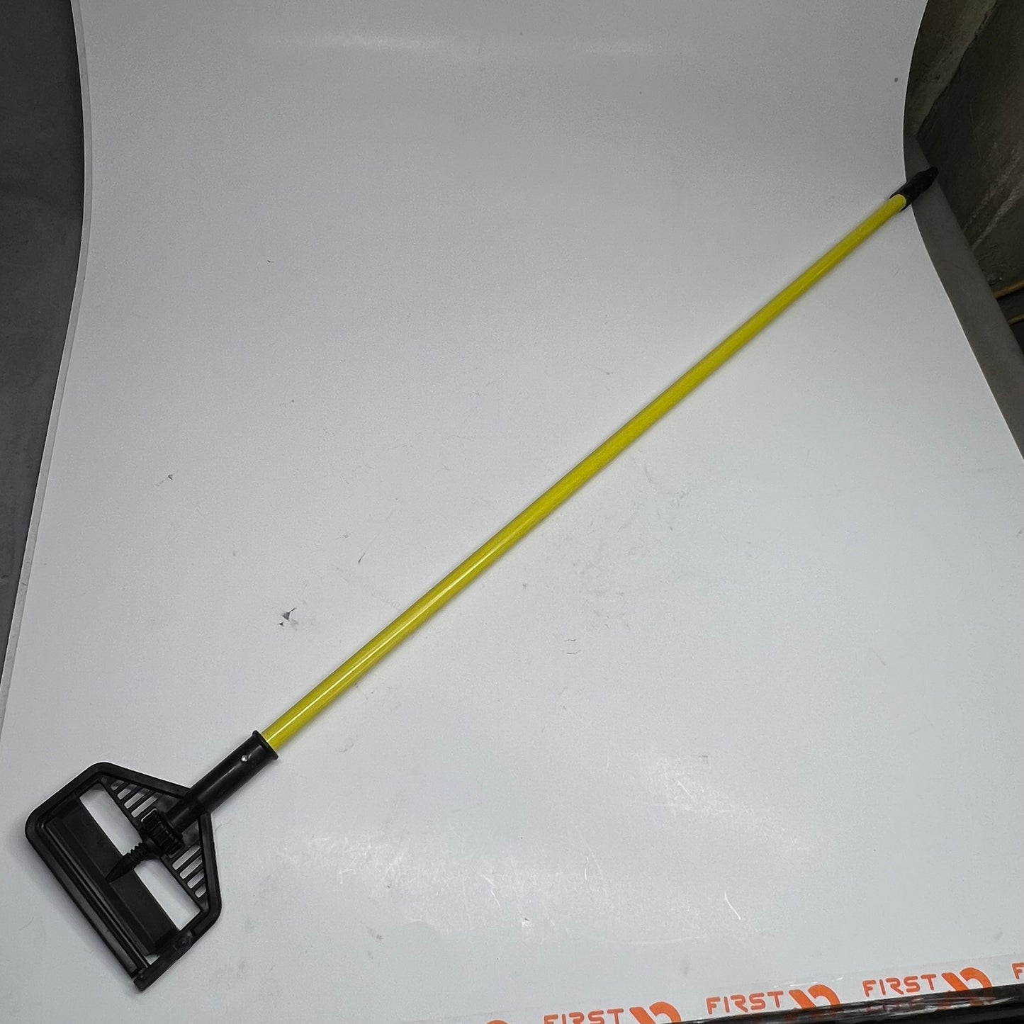 ZA@ SSS TRIPLE S (2 PACK) Performer Fiberglass Wet Mop Handle 1"x60" Black/Yellow 37970