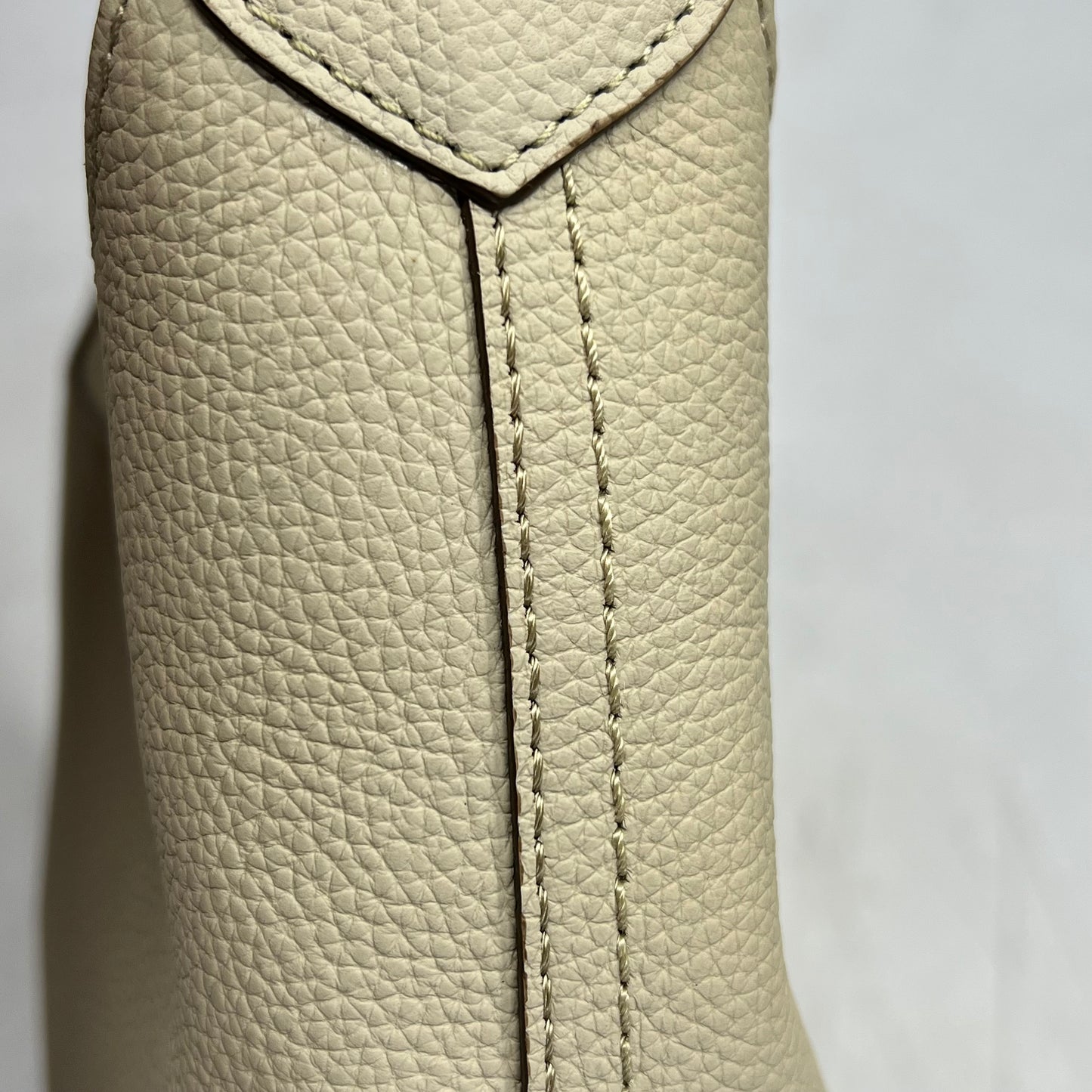 HUGO BOSS Leather Lenah New Hobo Bag Buckle Closure Light Beige 50557982