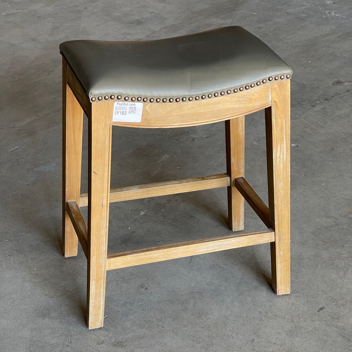 NEW PACIFIC Elmo Bonded Leather Counter Stool 25"x19.5"x13.5" Vintage Gray & Weathered Smoke 358625B-V04-WS