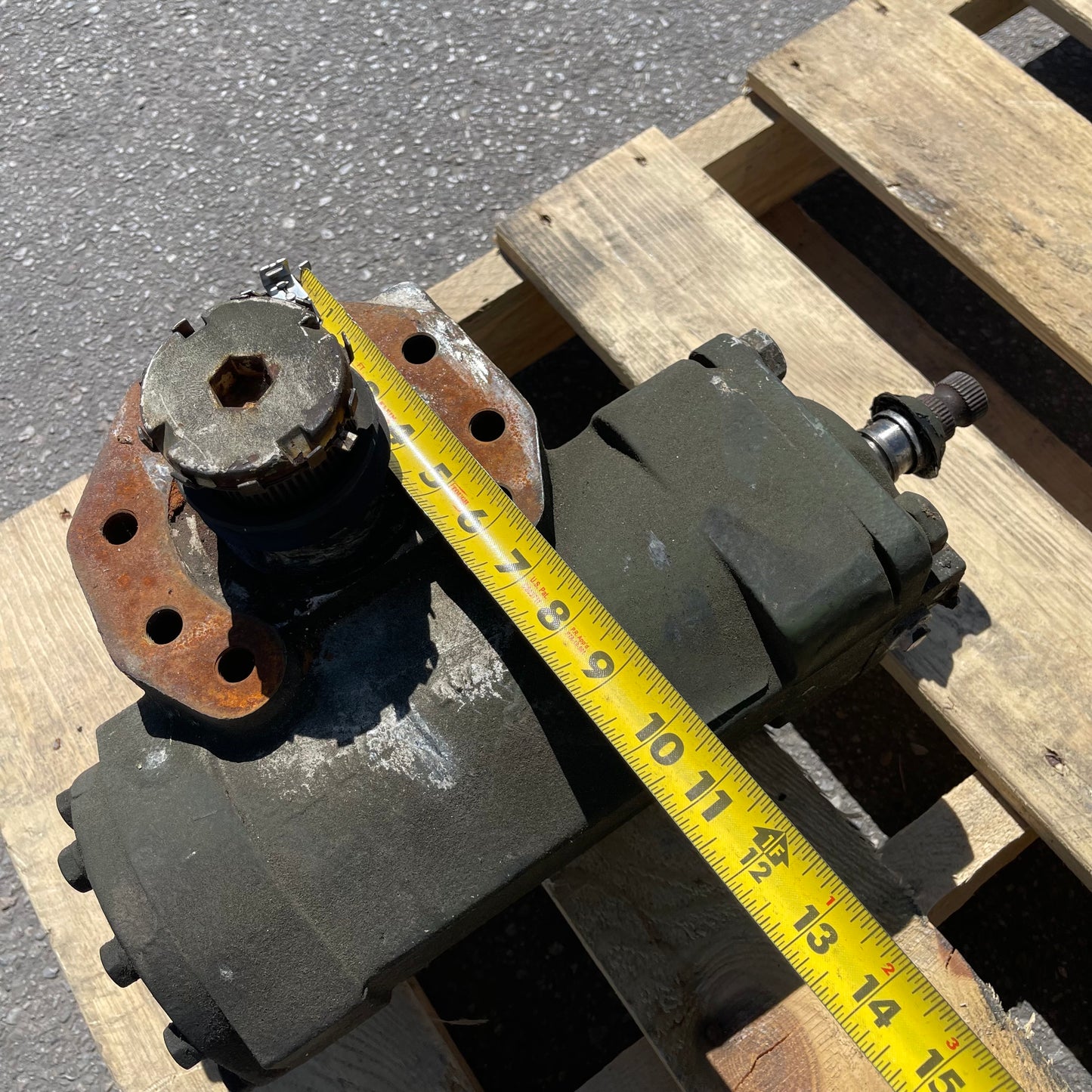Z@ OSHKOSH Sheppard Hydraulic Steering Gear Box (M110SAB2 ?) (Used)