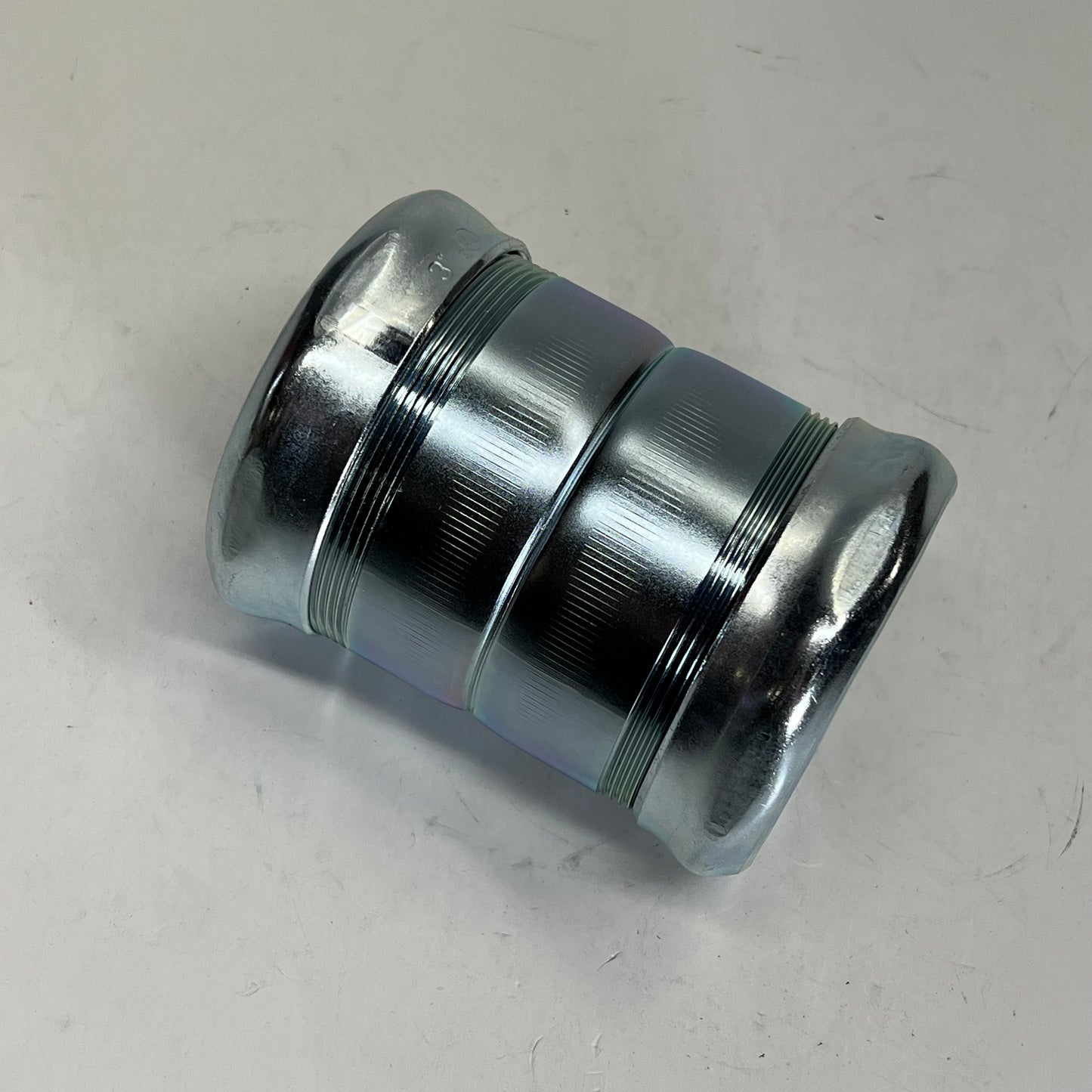 ZA@ HUBELL-RACO Compression Conduit Coupling For EMT Electro-plated Zinc 3" 2952