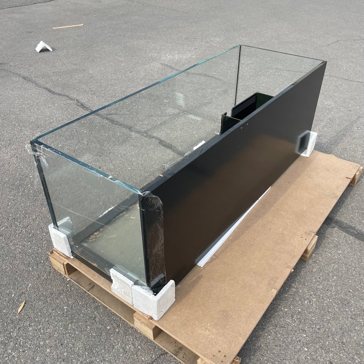 ZA@ Pallet of MARINER Aquarium M130 Water Tank 60"x22"x22" (AS-IS)