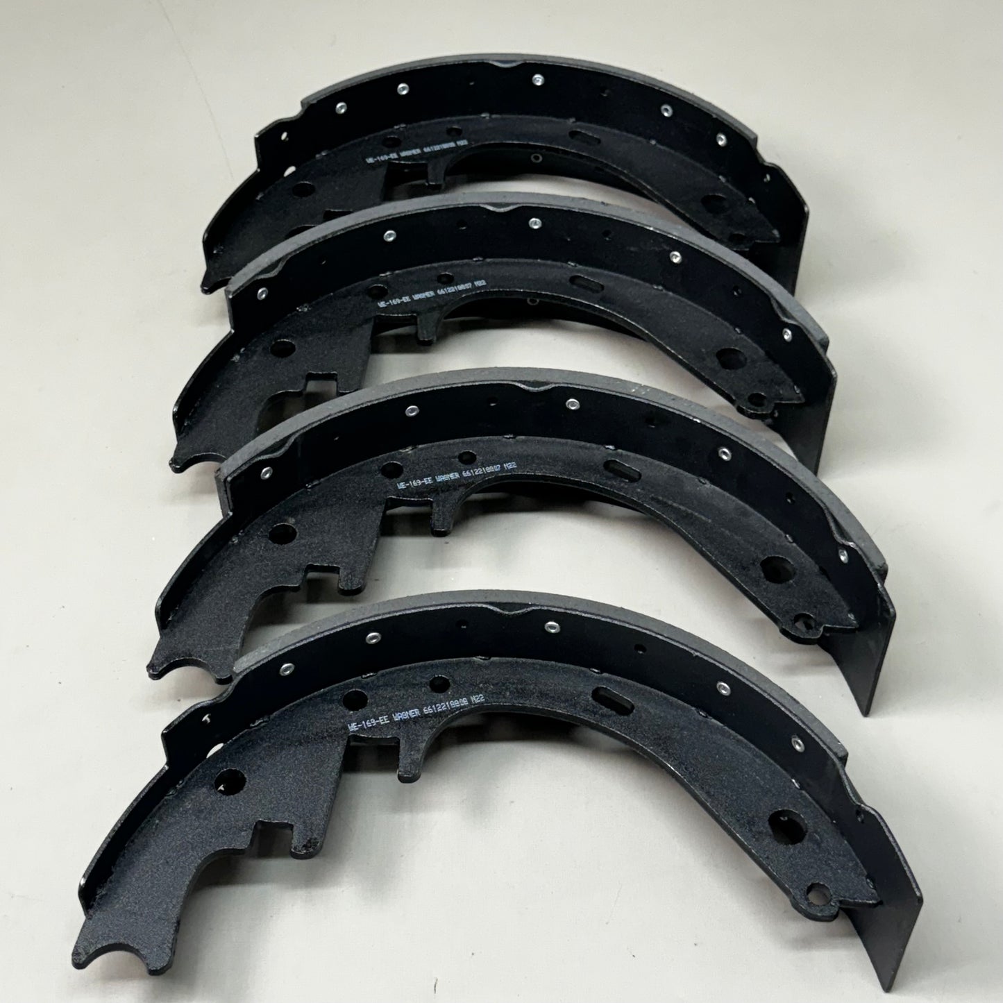 WAGNER QS Ceramic Disc Brake Shoes Set 10 1/2" x 6" Black Z264R