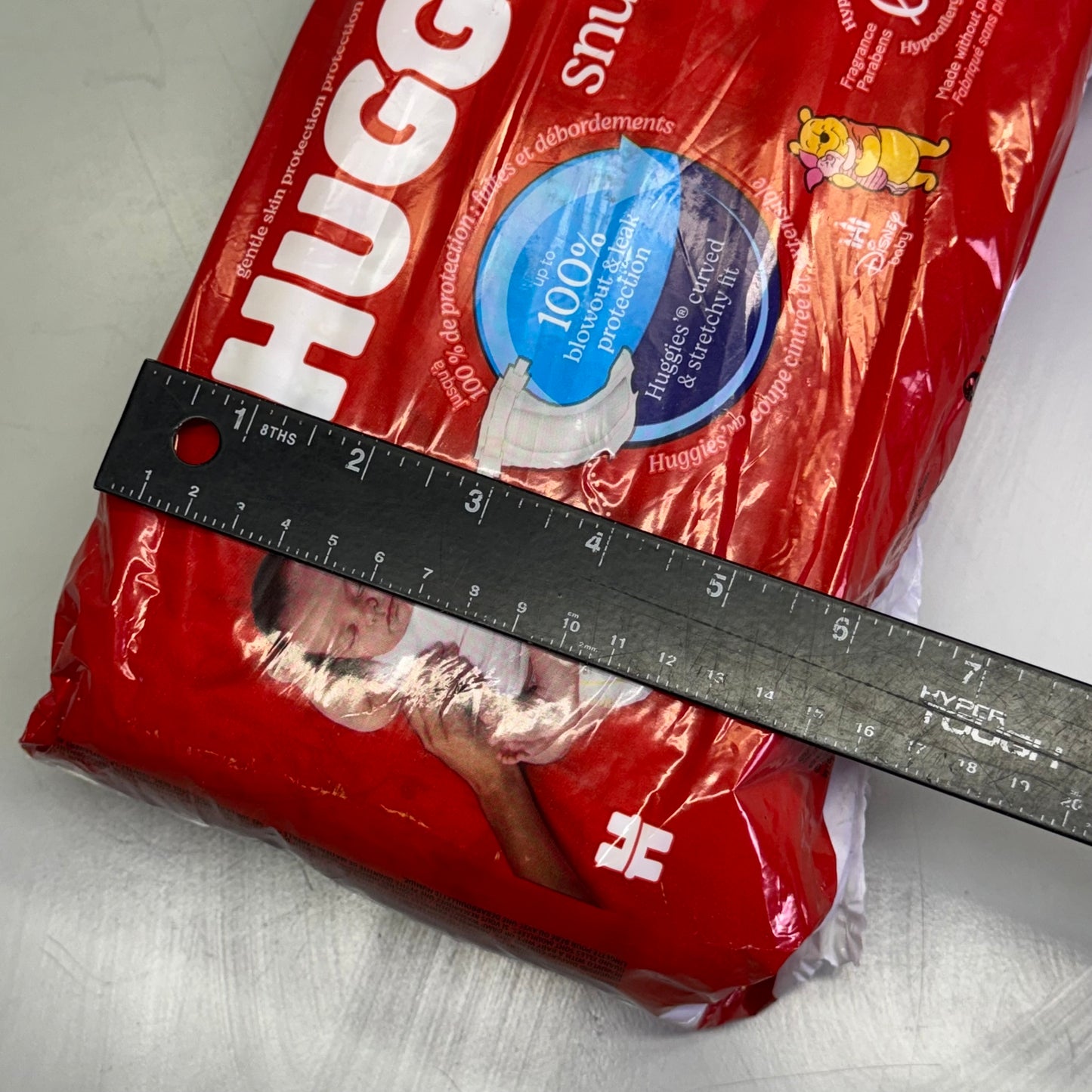 HUGGIES (62 DIAPERS) Little Snugglers Diaper Unisex Newborn, White