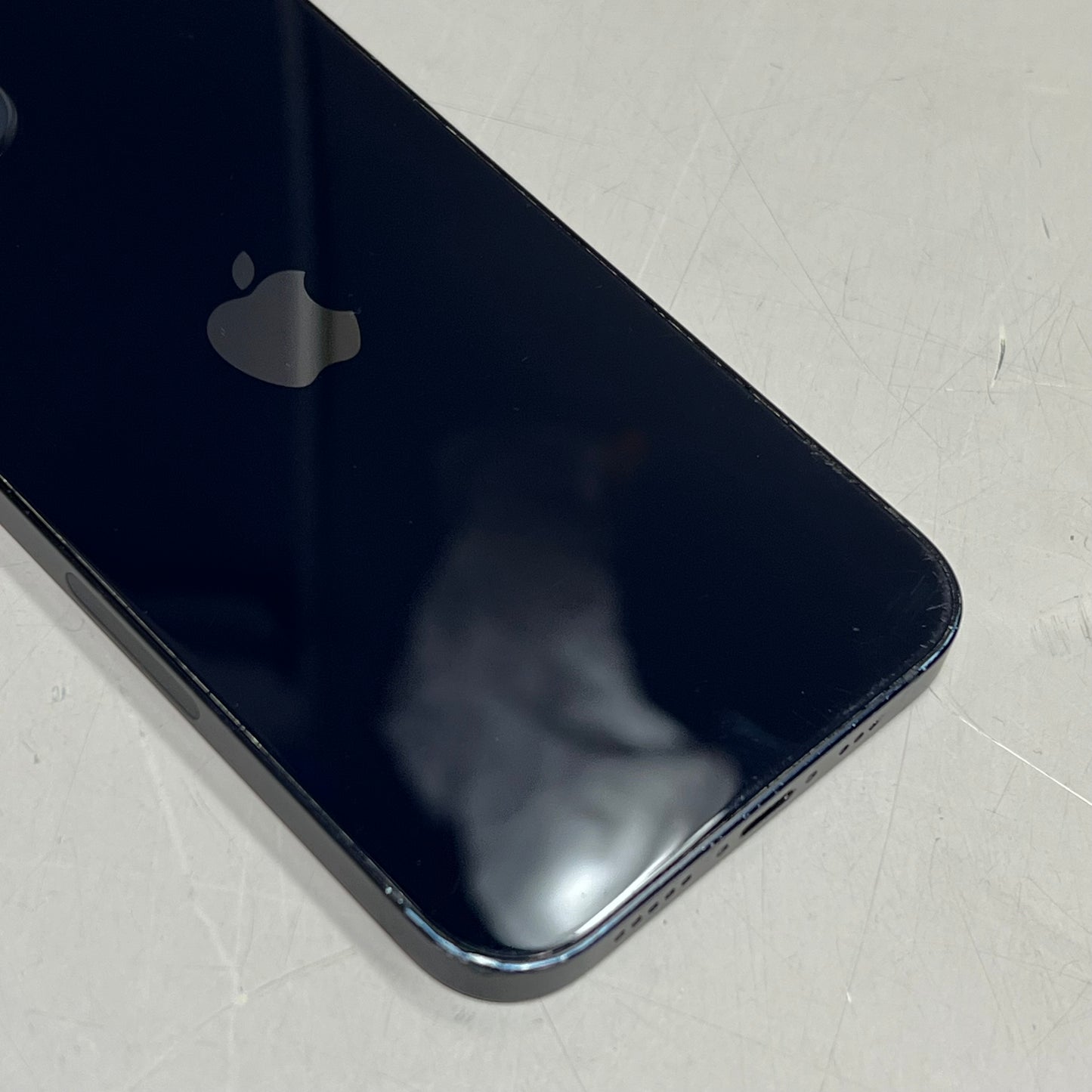 APPLE 2020 iPhone 12 64GB IOS 17 6.1" Display Black A2172 (Pre-Owned )