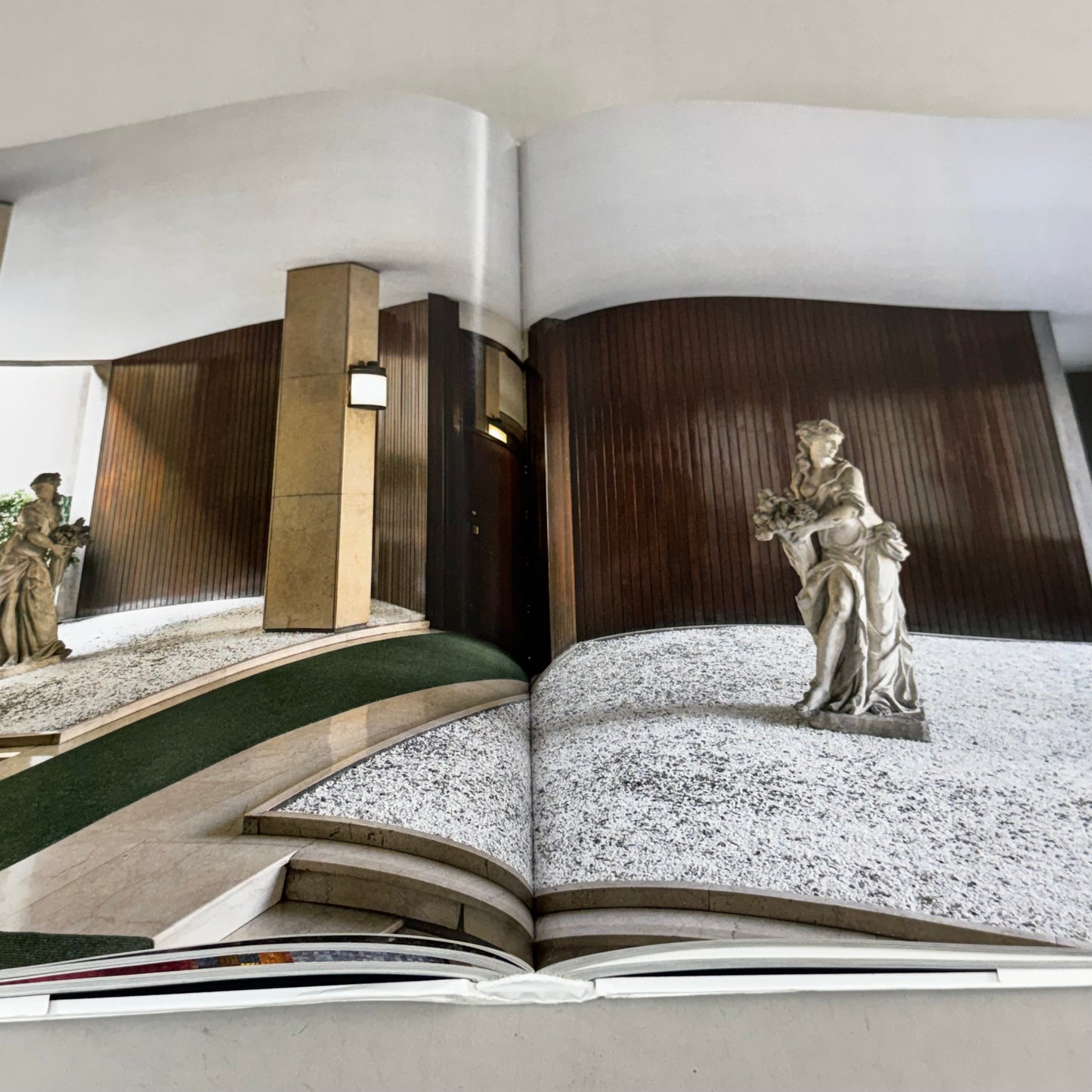 ABRAMS Entryways of Milan – Ingressi Di Milano Karl Kolbitz English & Italian (New Other)