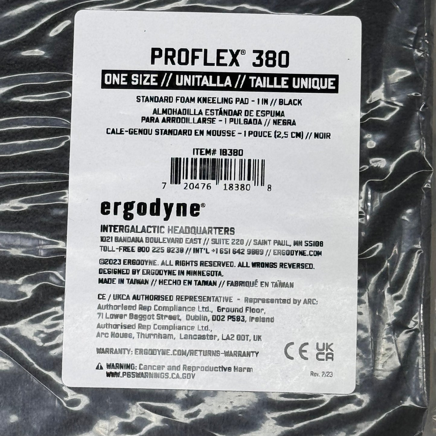 ERGODYNE Proflex 380 Standard Kneeling Pad w/ Handle Black 14" x 21" x 1" 715250