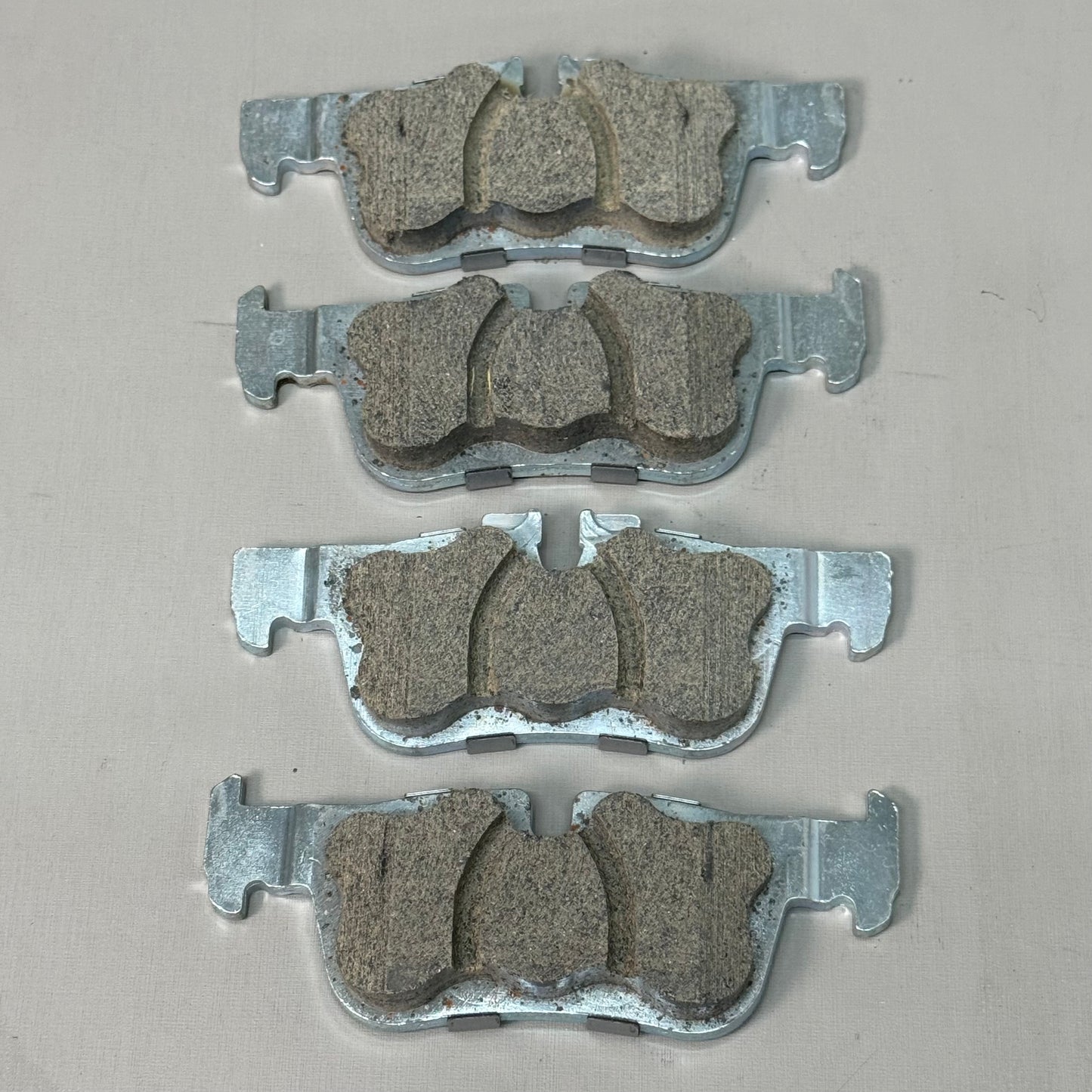 WAGNER OEx Ceramic Disc Brake Pad Set 5" x 2" Grey OEX1762