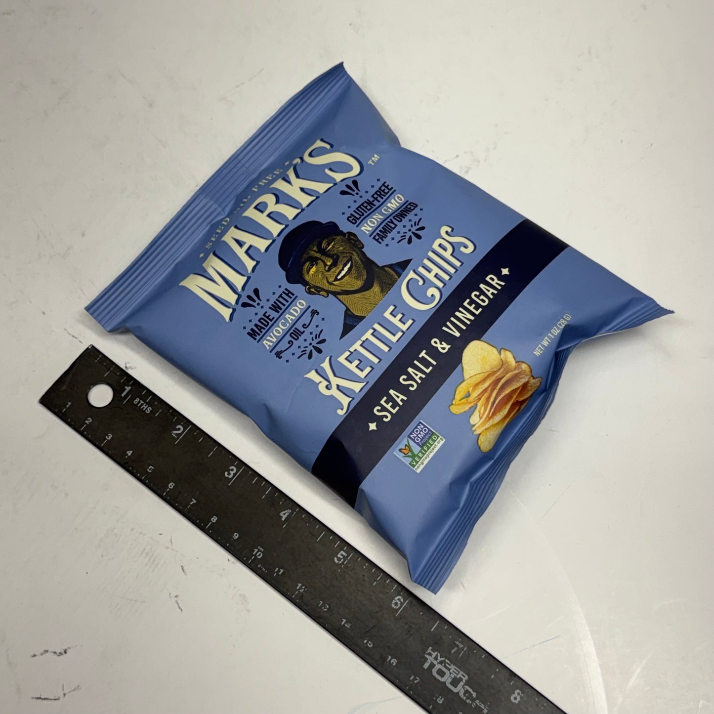 ZA@ MARK'S (24 PACK) Kettle Cooked Avocado Oil Potato Chips, Sea Salt & Vinegar 1 oz. BB 02/27 (New Other, Distressed Box)