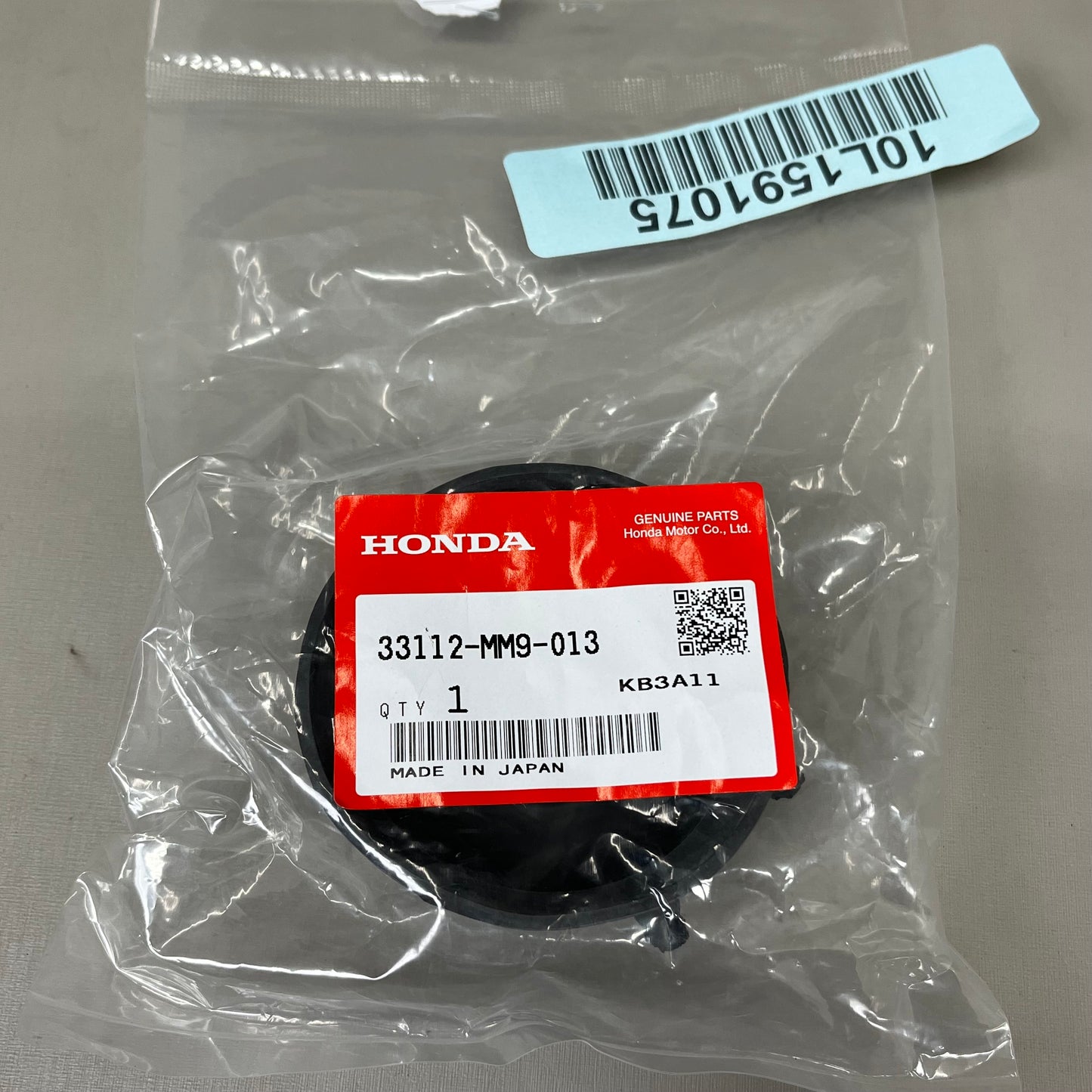 HONDA OEM (LOT OF 19) Miscellaneous Automotive Parts