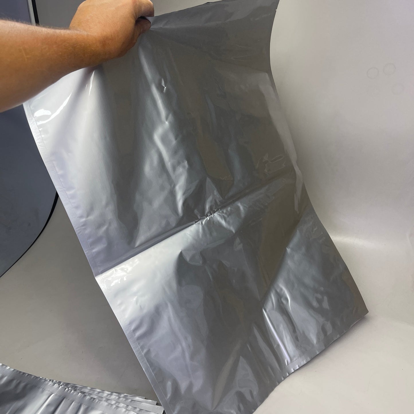 ZA@ 20 PACK! (2 Sizes: 10 of Each) Silver Foil Food Sealing Bags w/ Moisture Packs Sz 20”Wx30”L & 13”Wx18”L B