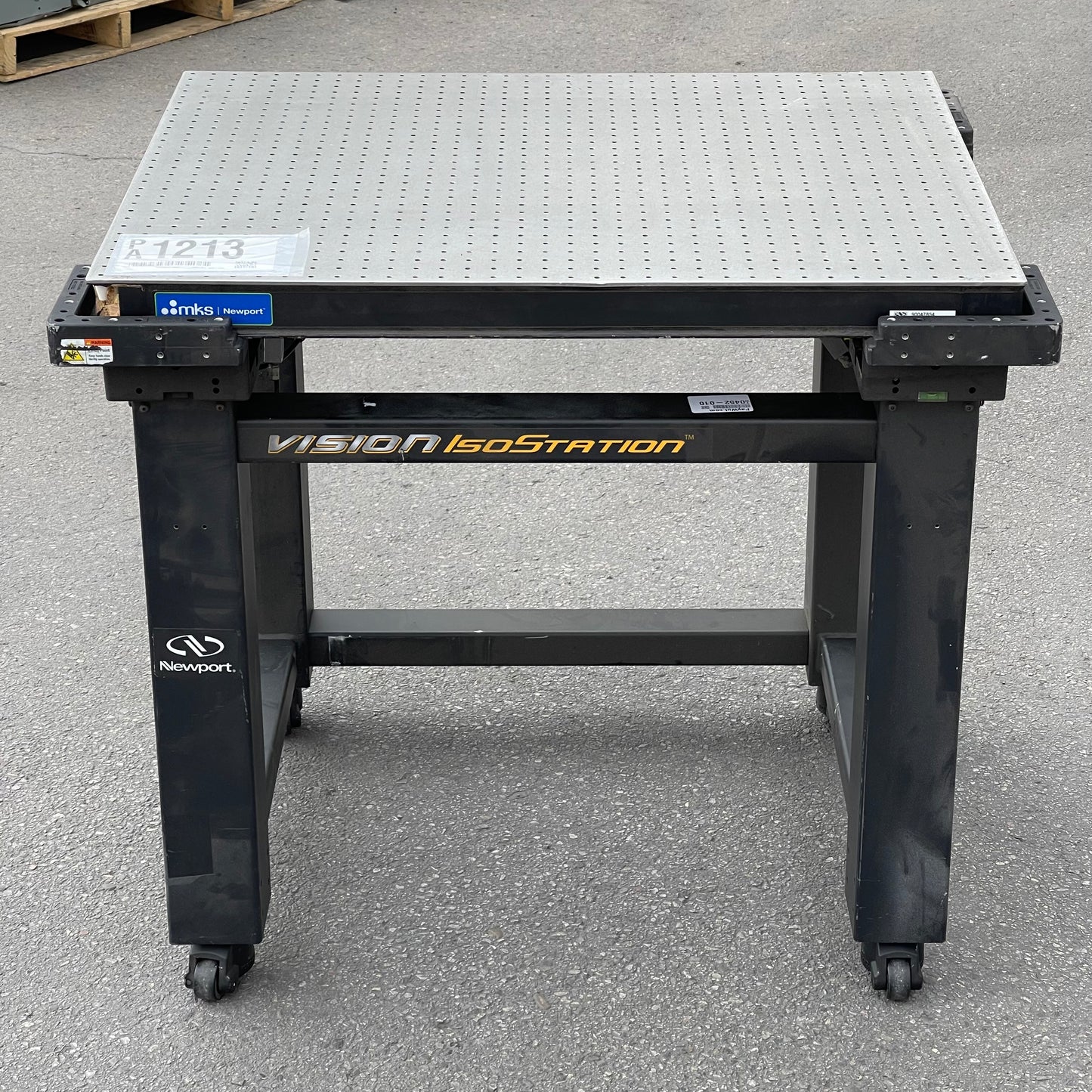 NEWPORT Vision IsoStation Optical Workstation Black 39"x34"x33" (AS-IS)