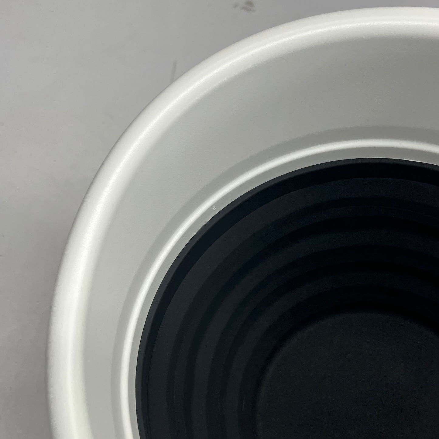 ZA@ BARF BUCKET Glow In The Dark & Collapsible  10" Dia X 8" Deep White/Black