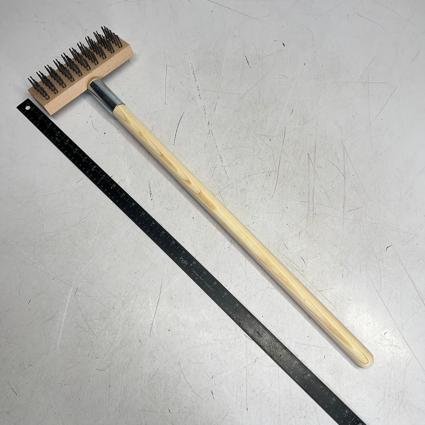 CARLISLE Oven Grill Brush & Scraper W/ Handle  30" Natural 36372500